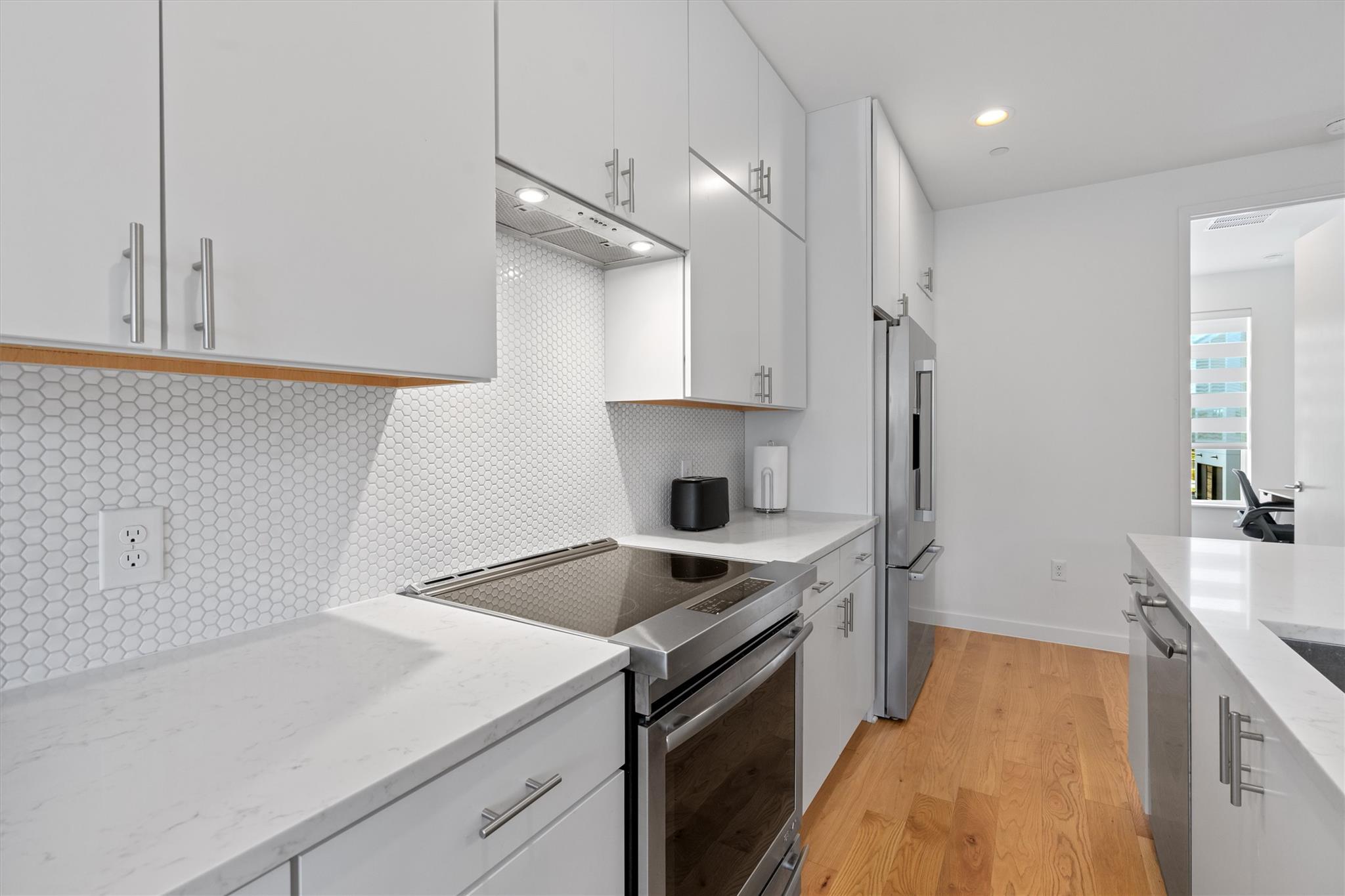 6020 Springdale Rd # 10, Austin, TX 78723