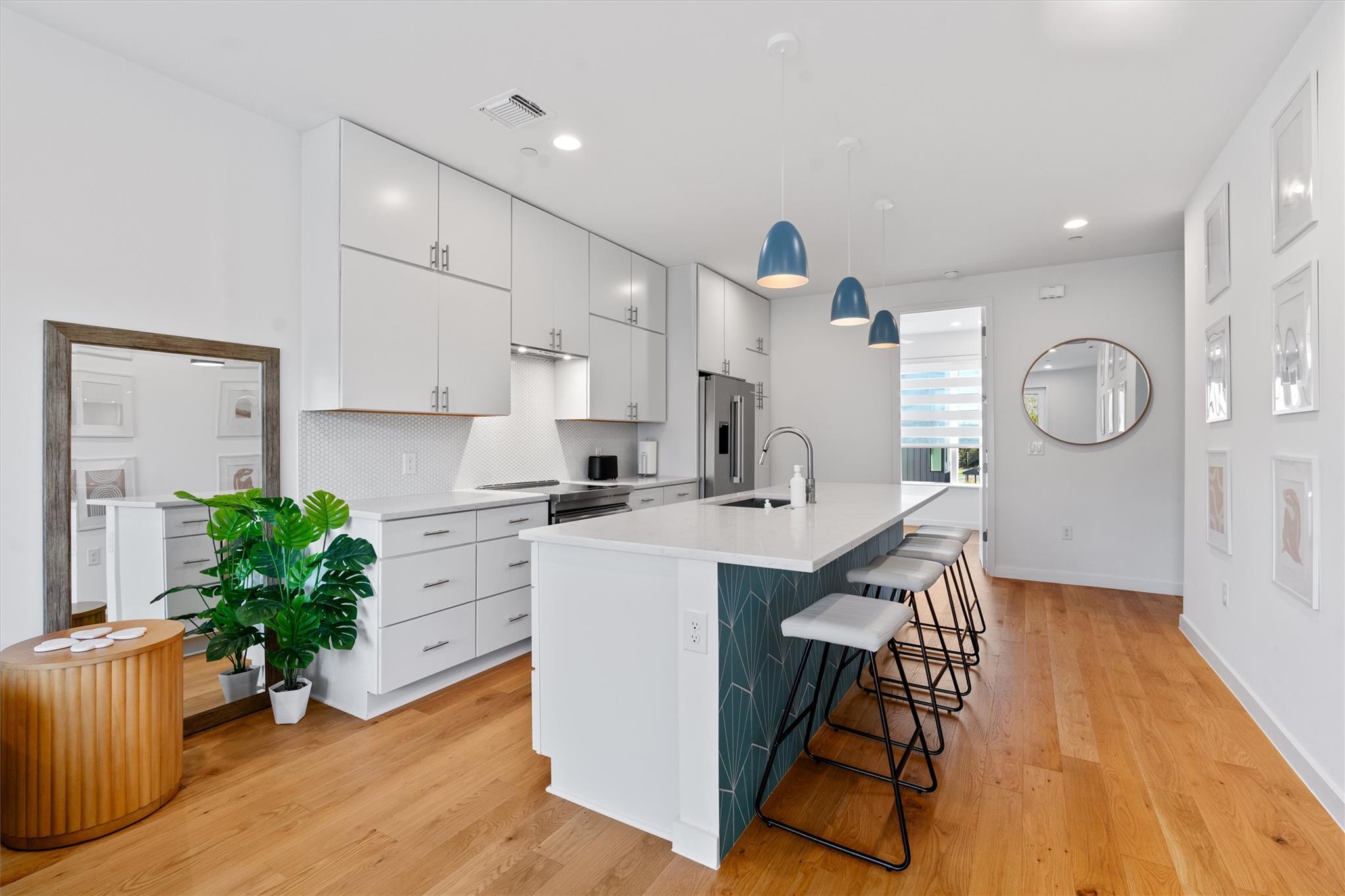 6020 Springdale Rd # 10, Austin, TX 78723