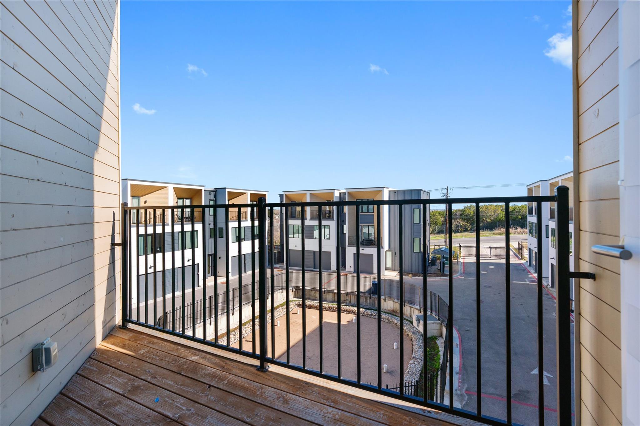 6020 Springdale Rd # 10, Austin, TX 78723
