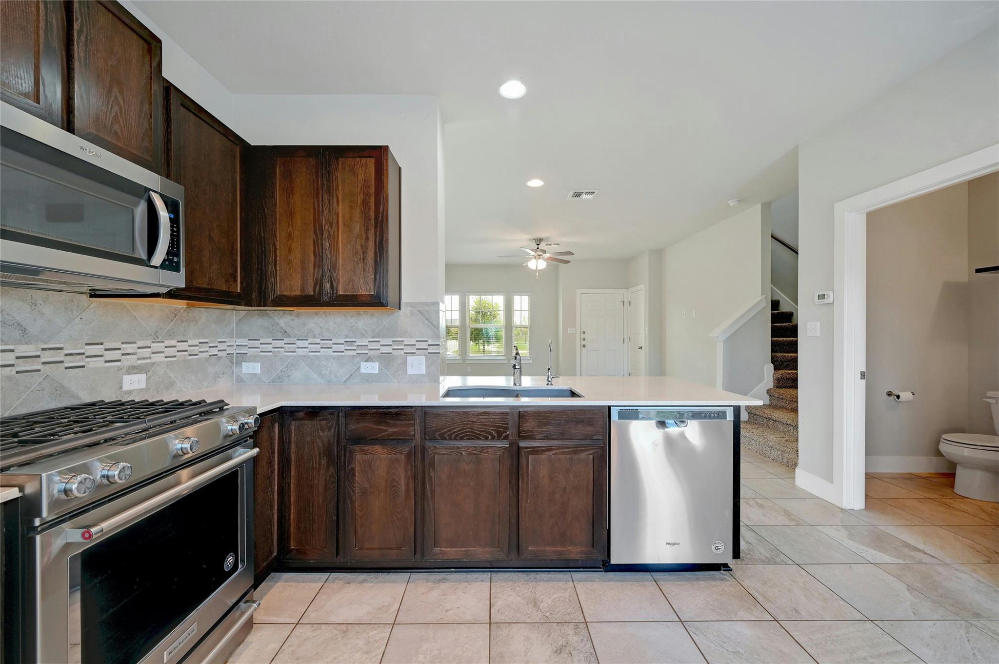 121 Switchgrass St, San Marcos, TX 78666