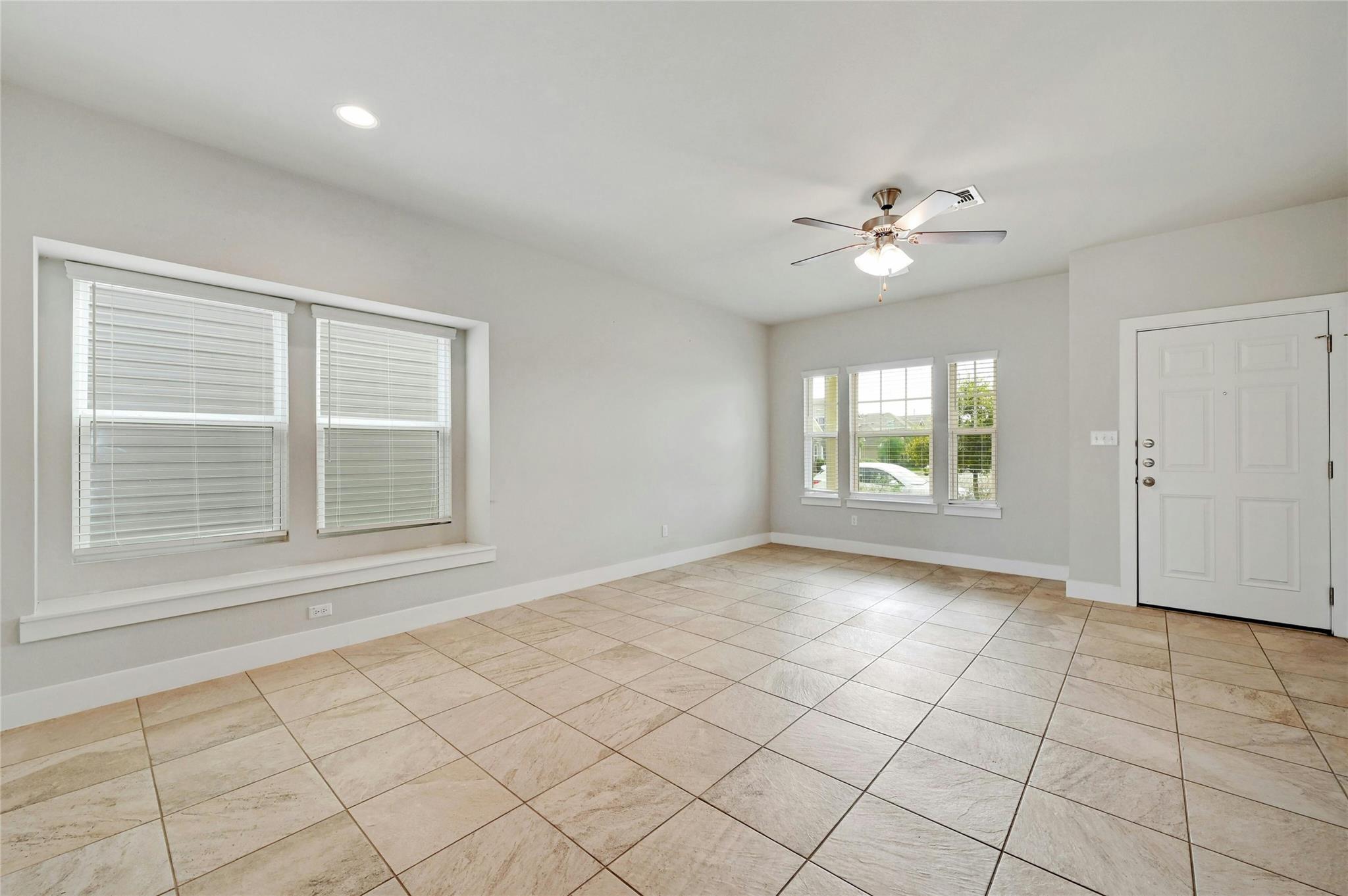 121 Switchgrass St, San Marcos, TX 78666