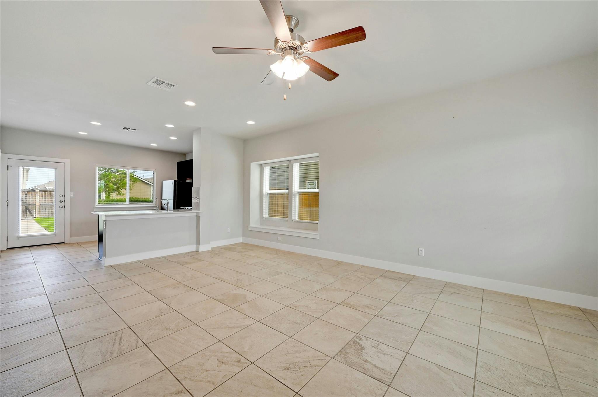 121 Switchgrass St, San Marcos, TX 78666