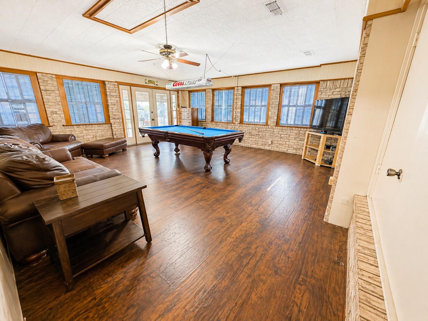 1076 FM 2095, Cameron, TX 76520