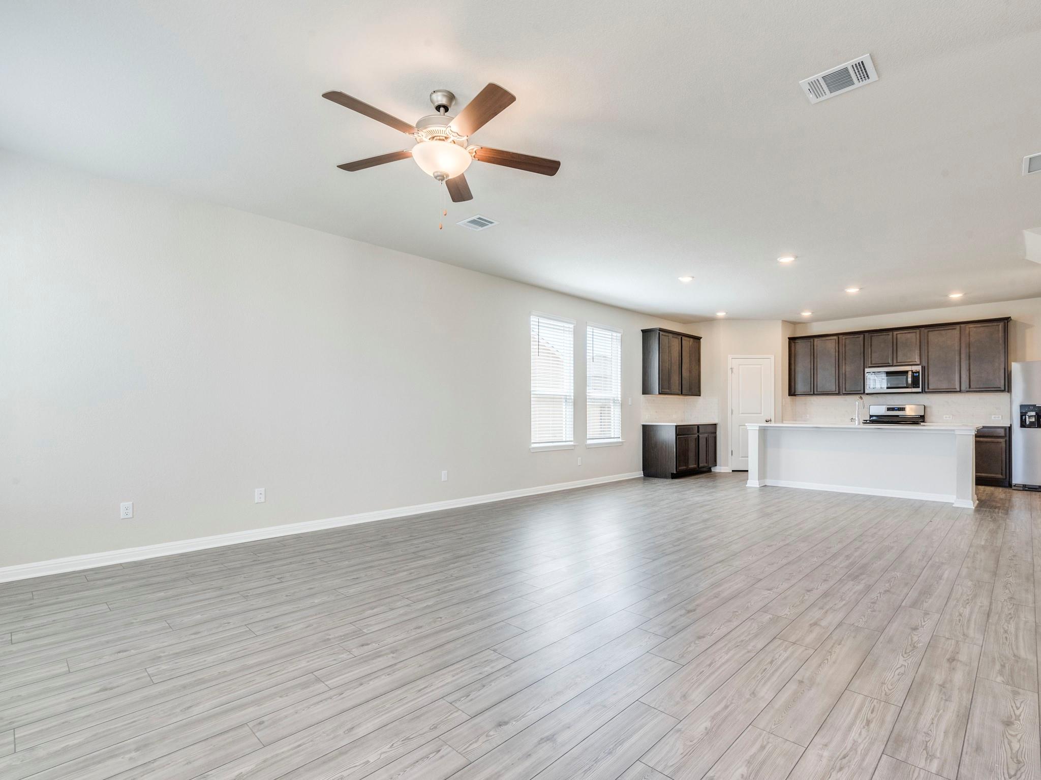 370 Lost Mine Peak Ln, Dripping Springs, TX 78620