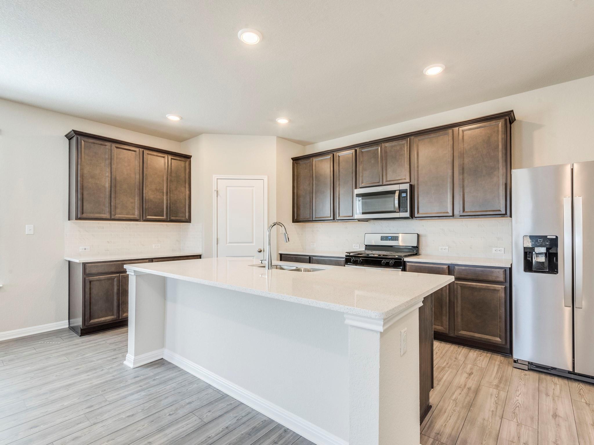 370 Lost Mine Peak Ln, Dripping Springs, TX 78620
