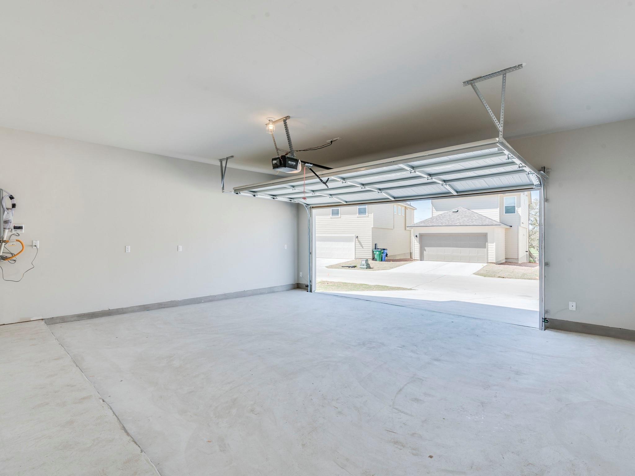 370 Lost Mine Peak Ln, Dripping Springs, TX 78620