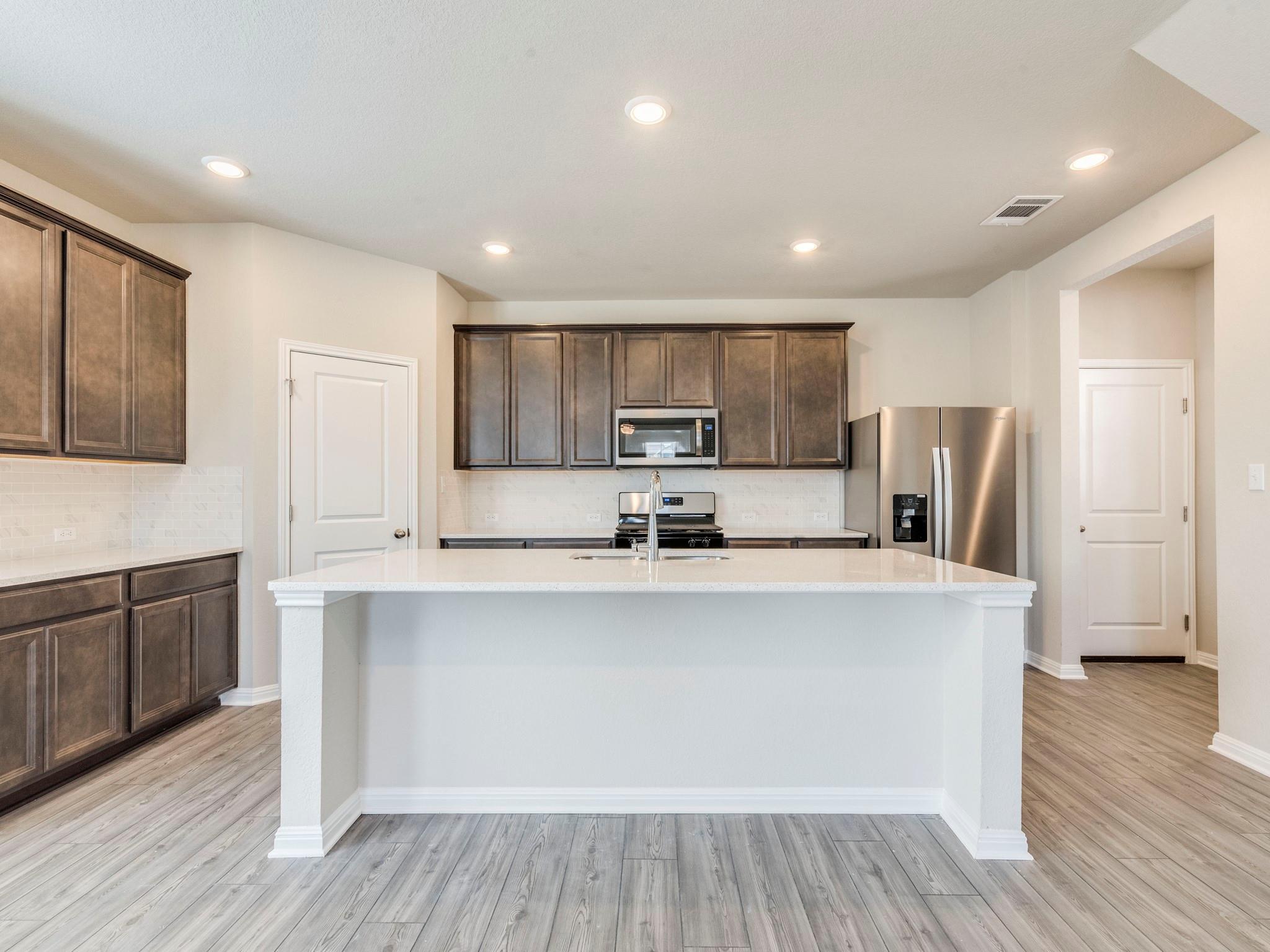 370 Lost Mine Peak Ln, Dripping Springs, TX 78620