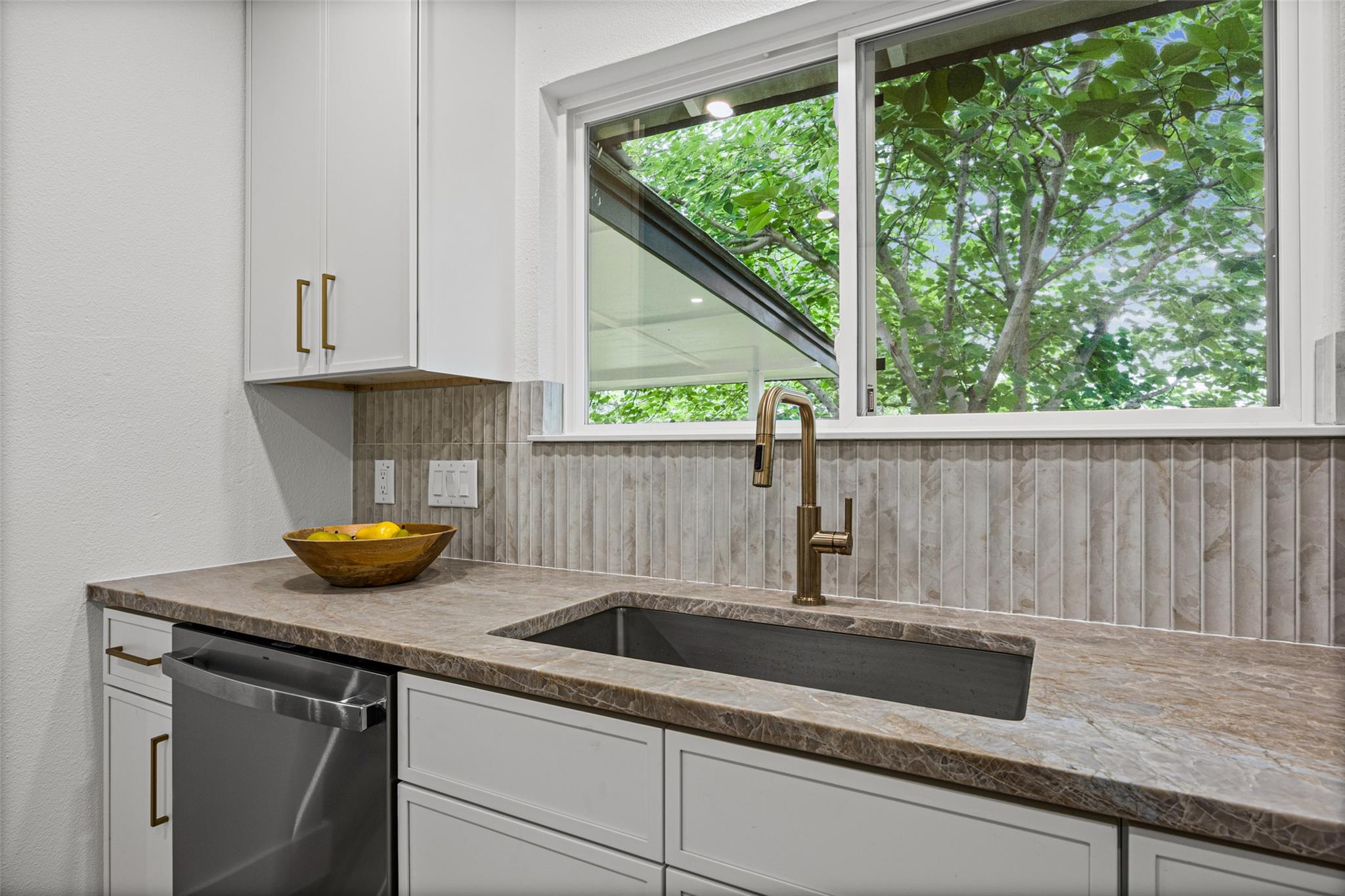 405 Tawny Dr, Austin, TX 78745