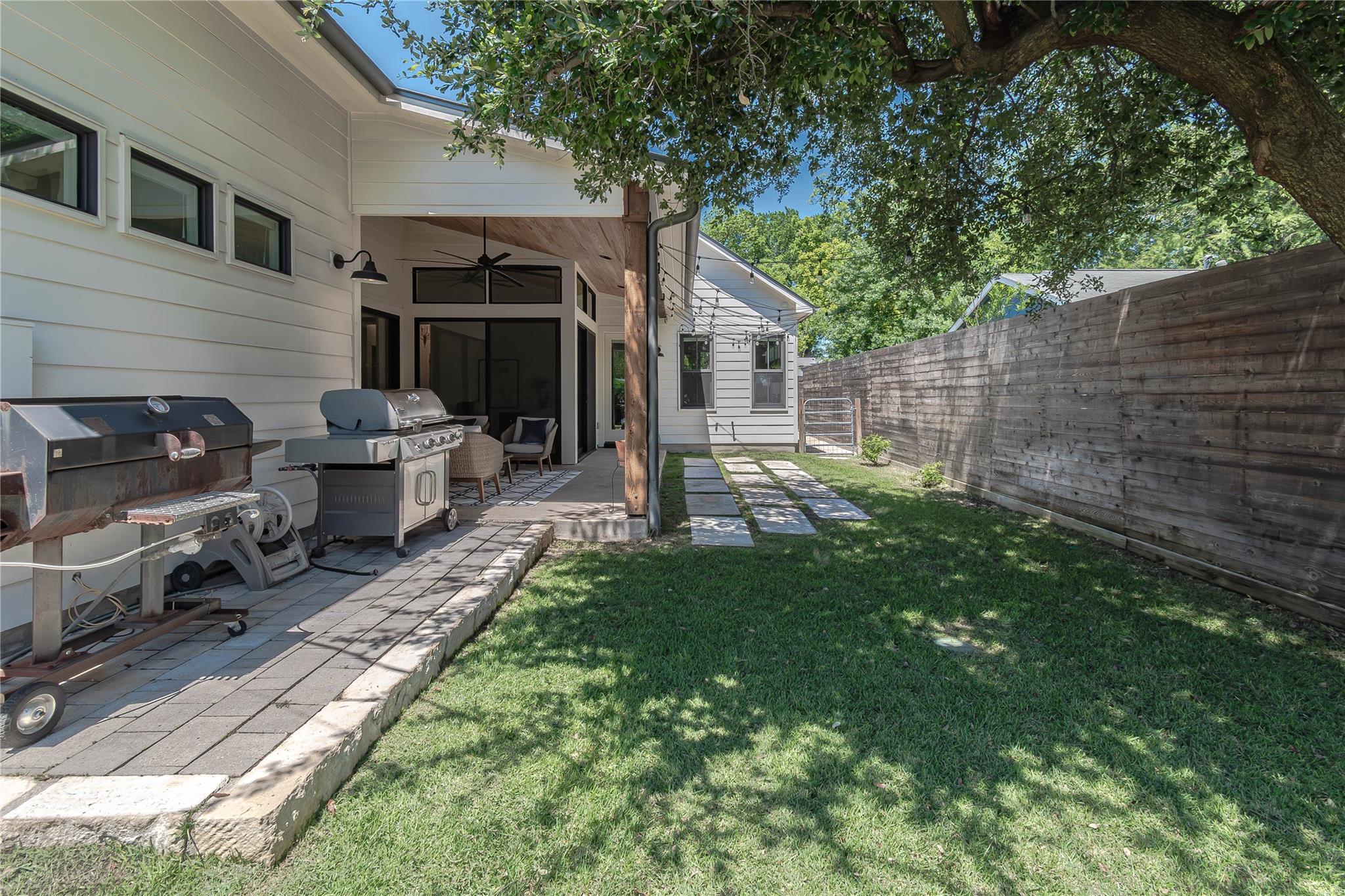 5805 Chesterfield Ave, Austin, TX 78752