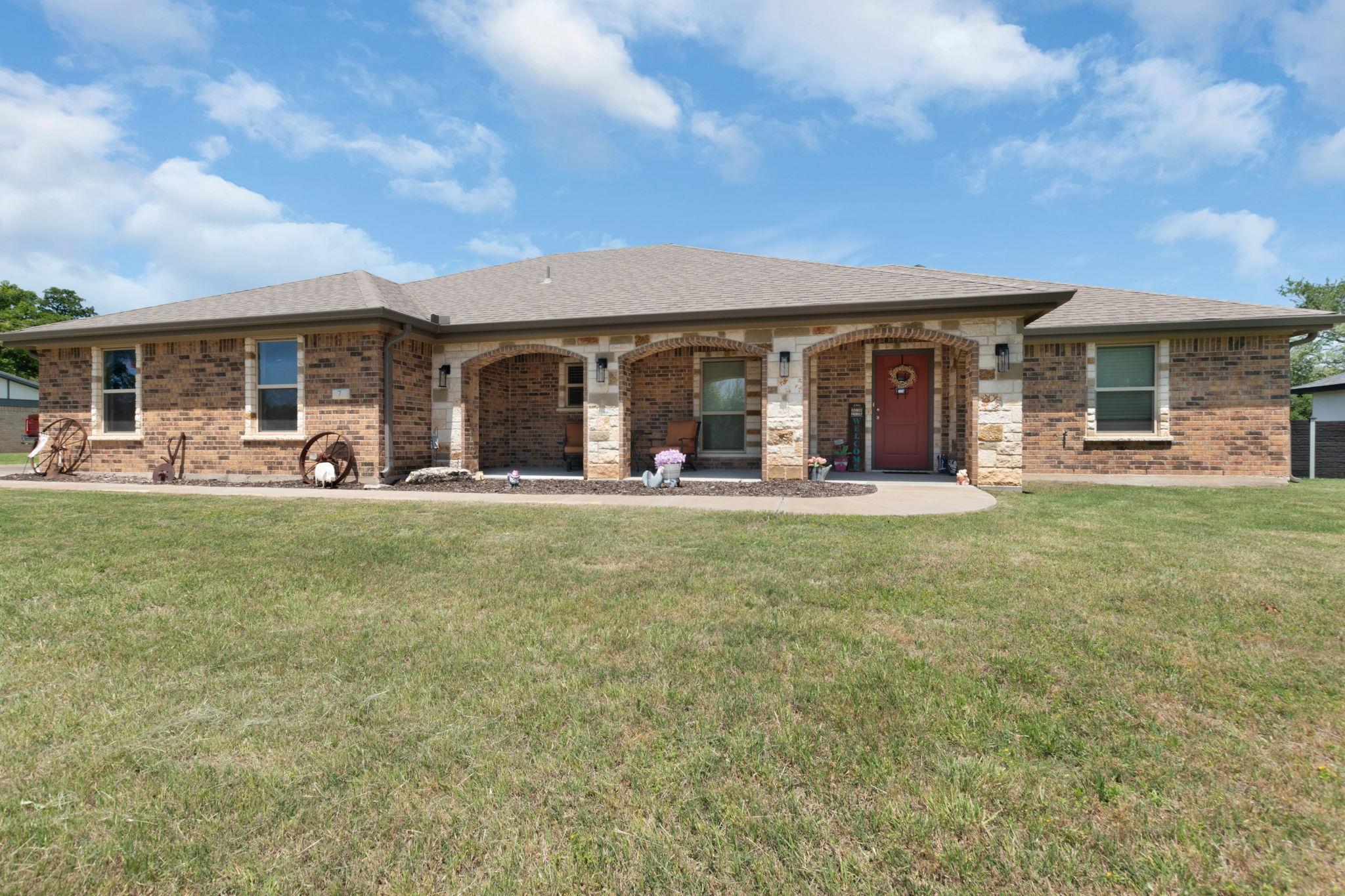 7 Deb Lynn Ave, Lampasas, TX 76550