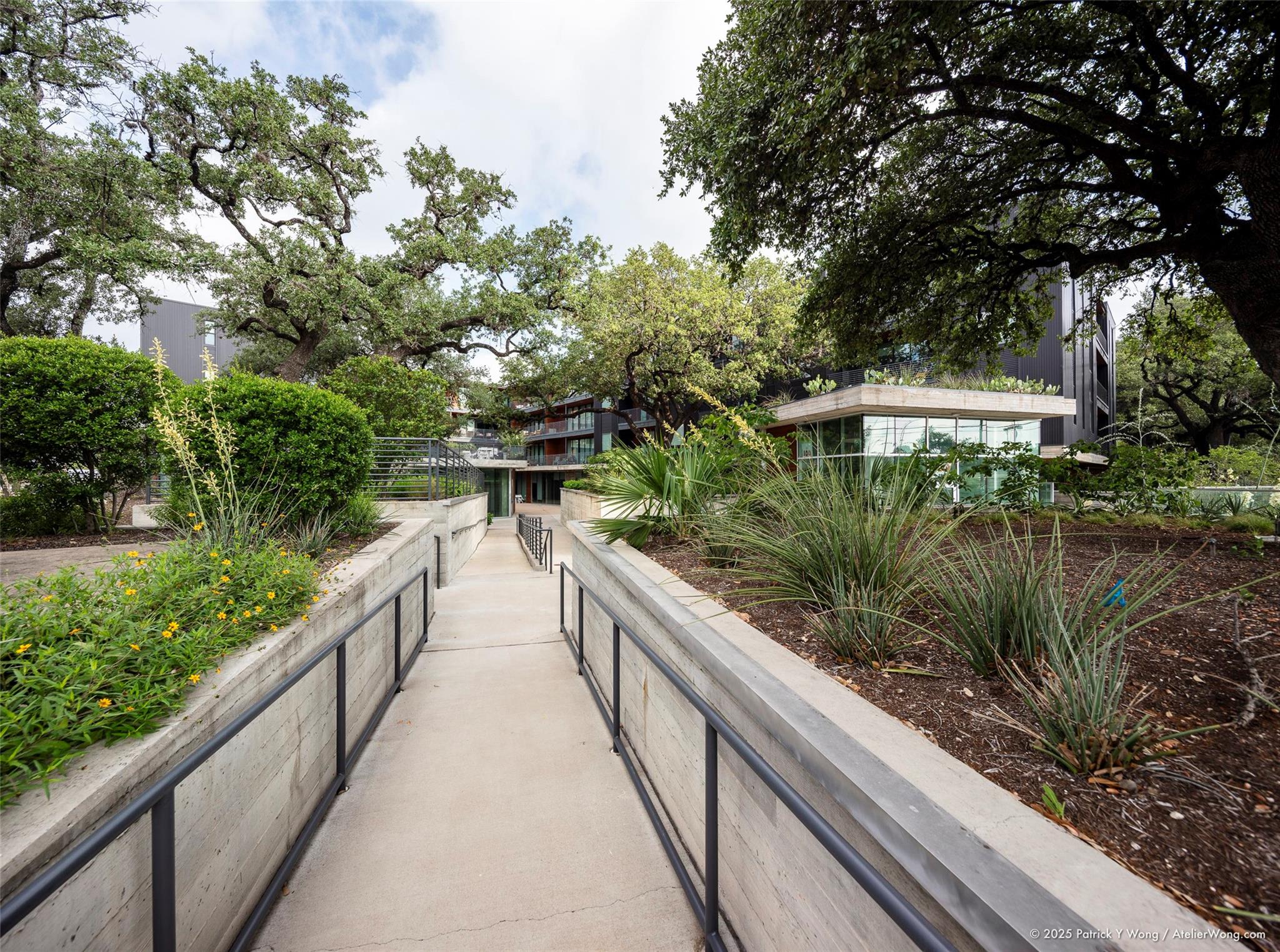 900 S 1st St # 416, Austin, TX 78704