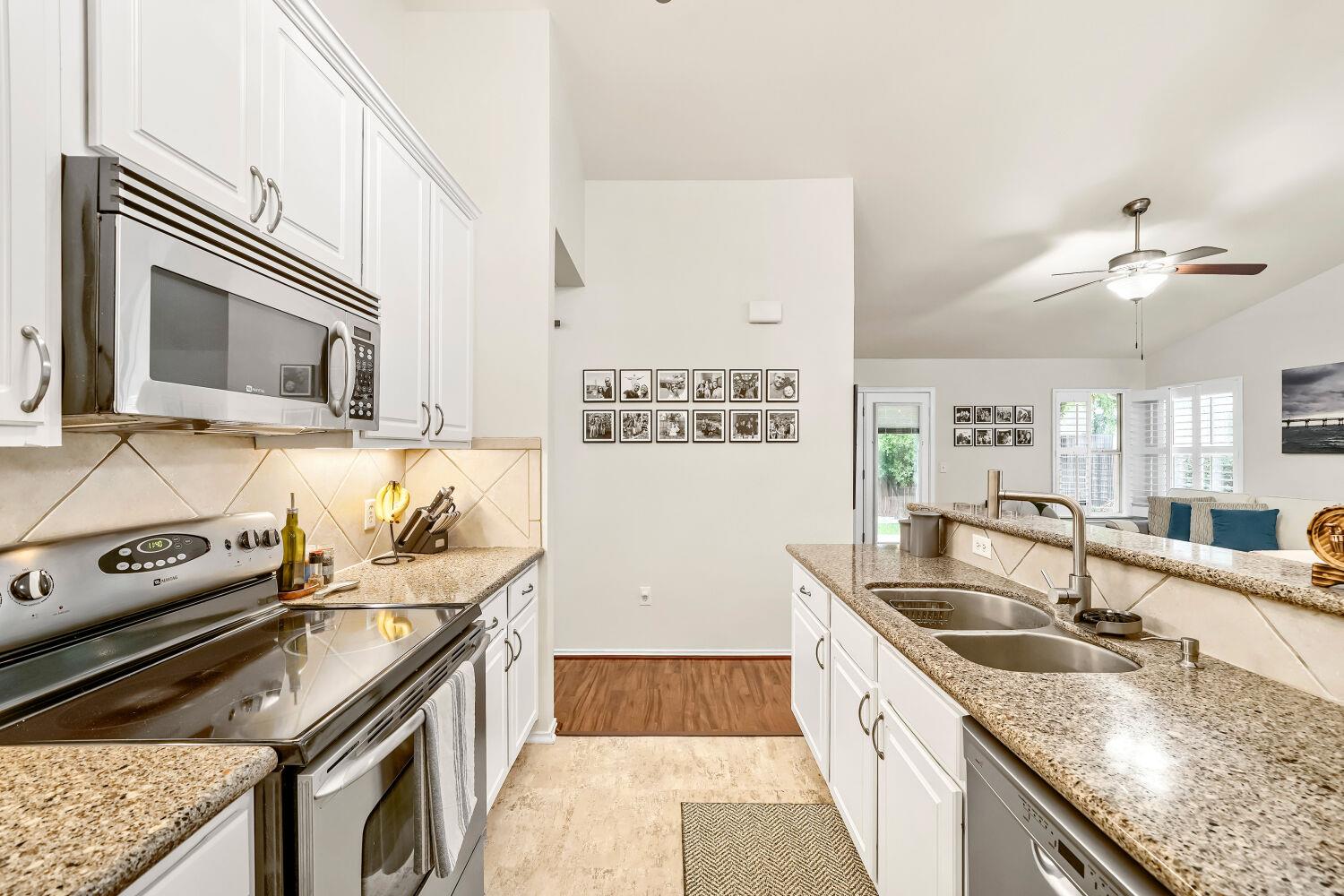 302 Ryan Ln, Georgetown, TX 78628