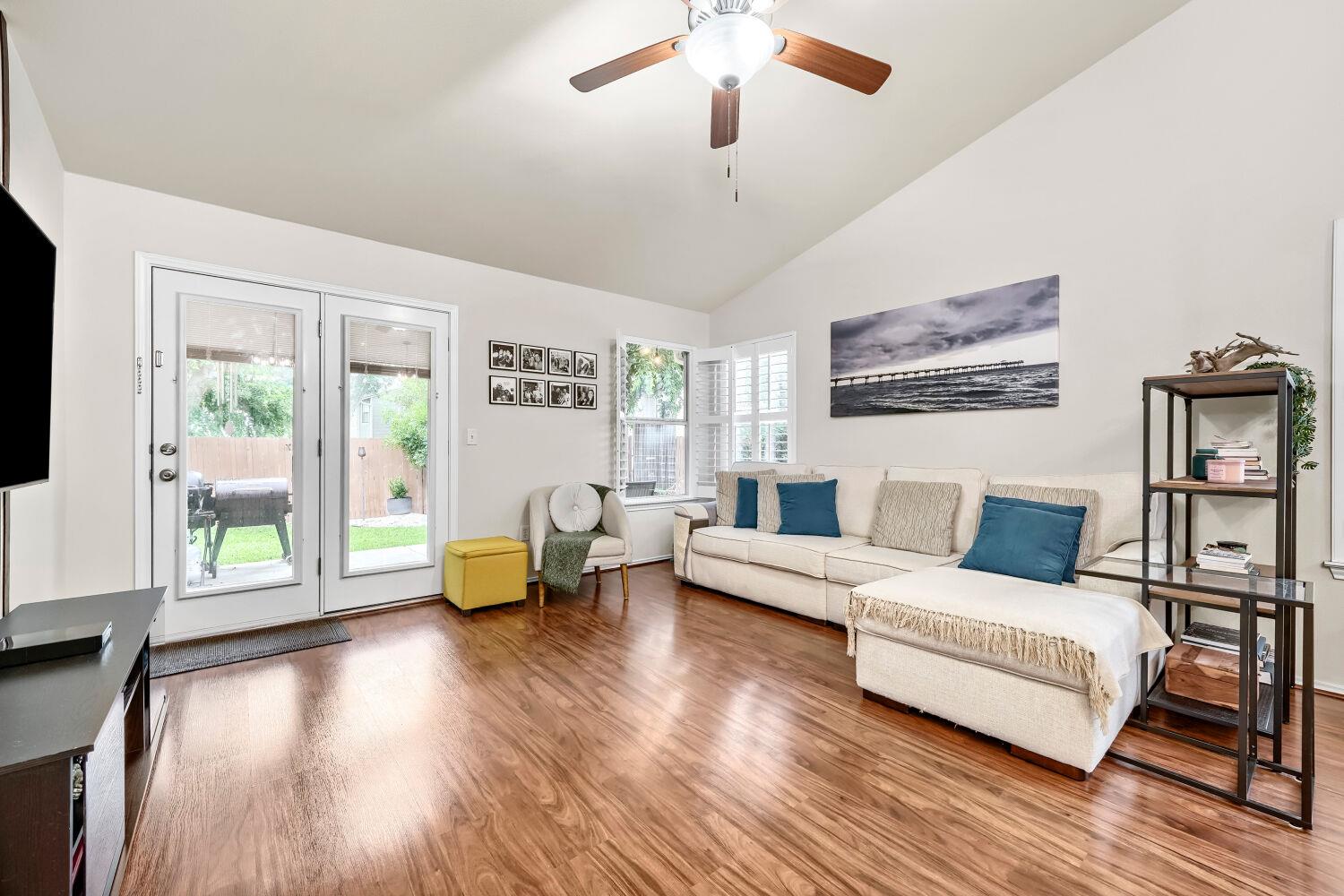302 Ryan Ln, Georgetown, TX 78628