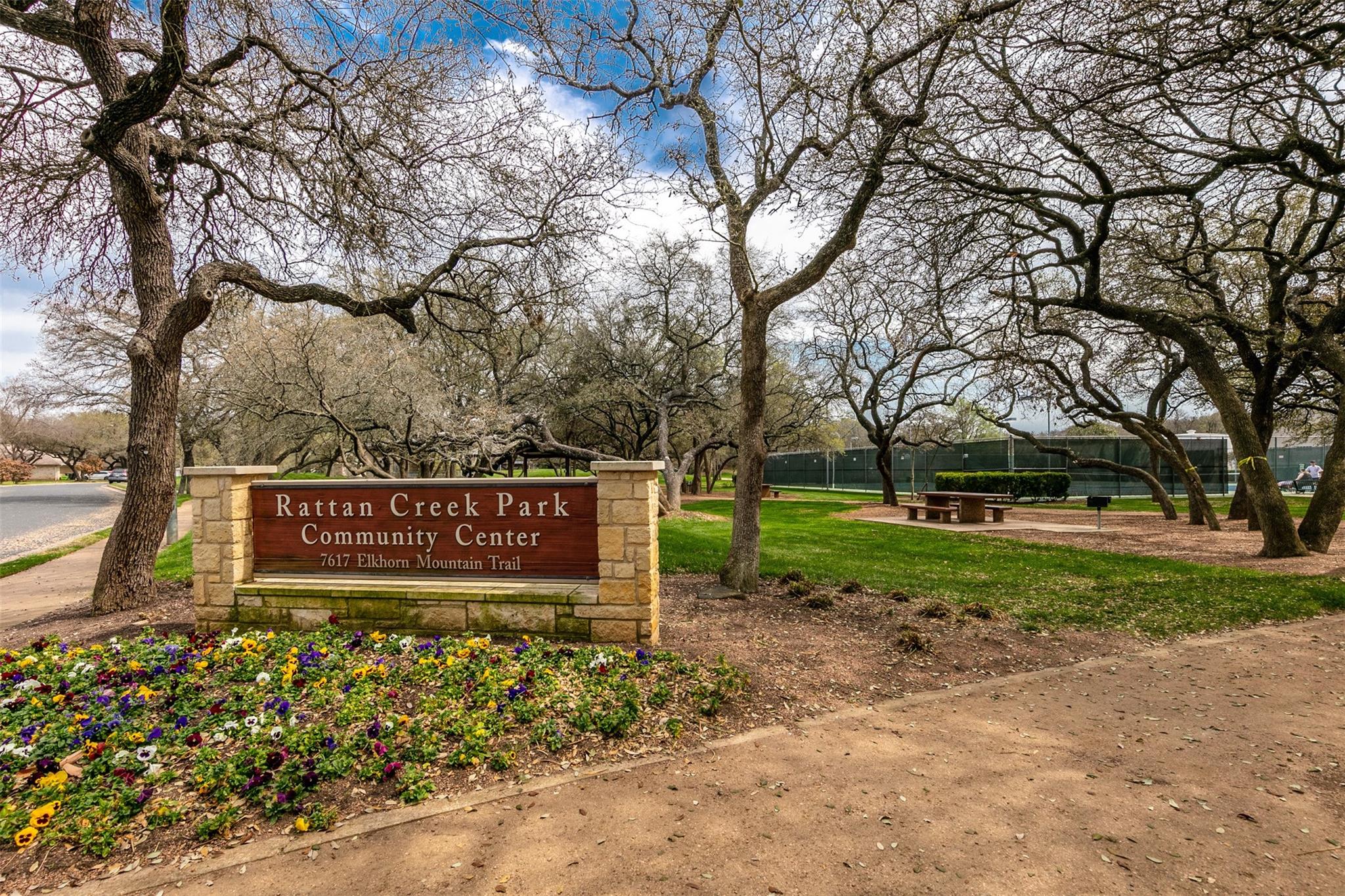 7417 Peabody Dr, Austin, TX 78729