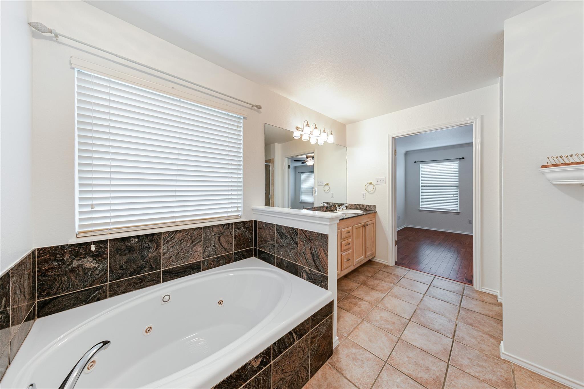 7417 Peabody Dr, Austin, TX 78729