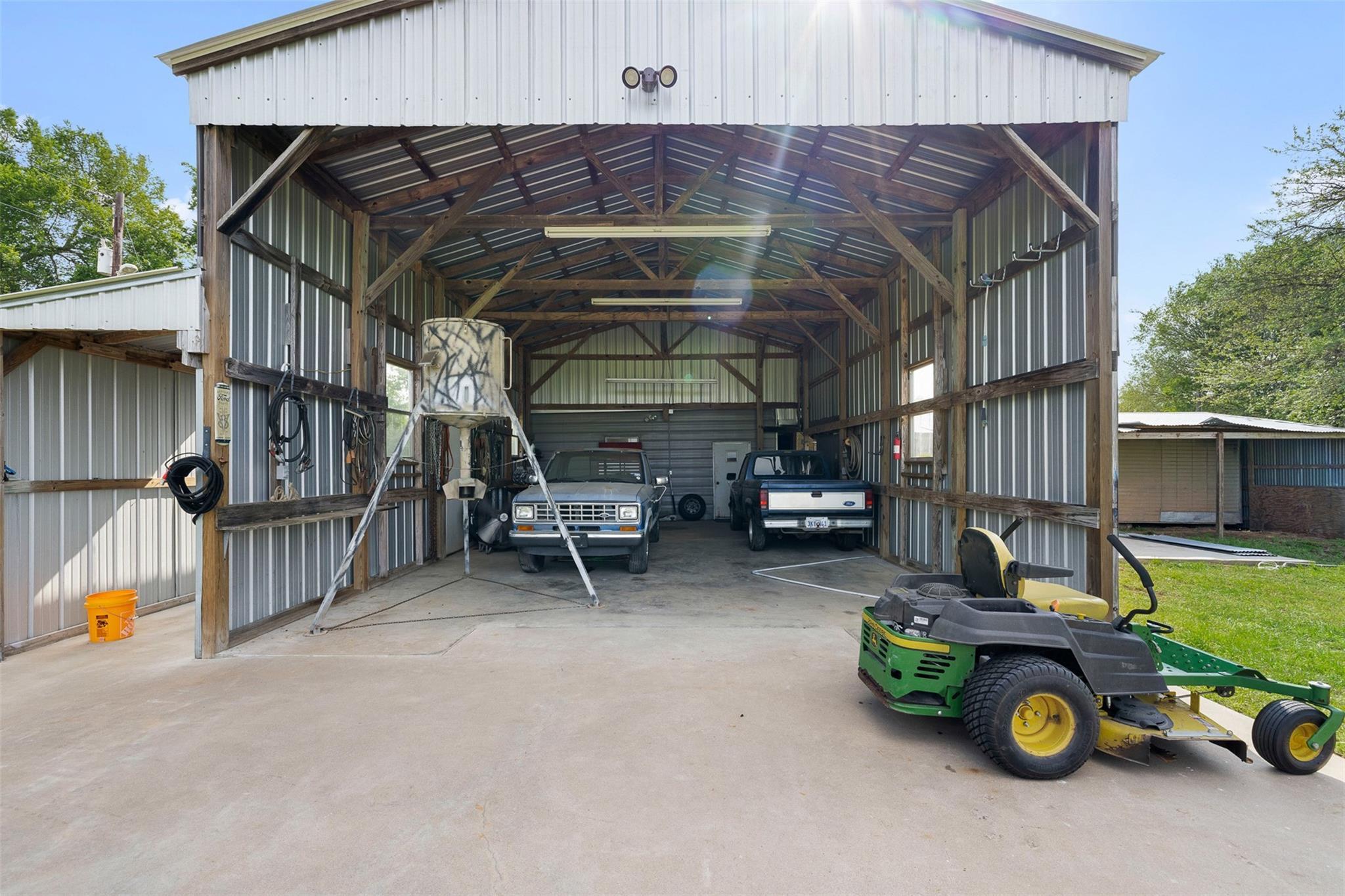 3004 County Road 310, Caldwell, TX 77836