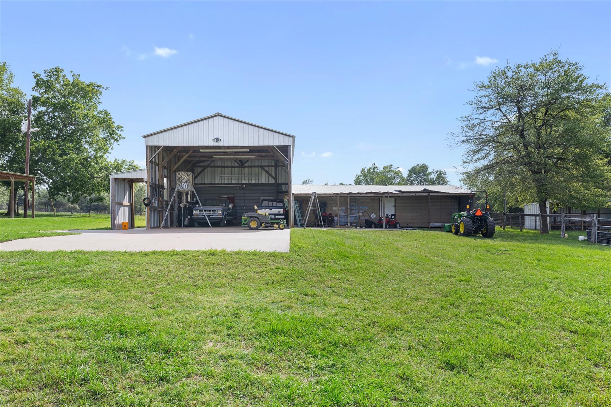 3004 County Road 310, Caldwell, TX 77836