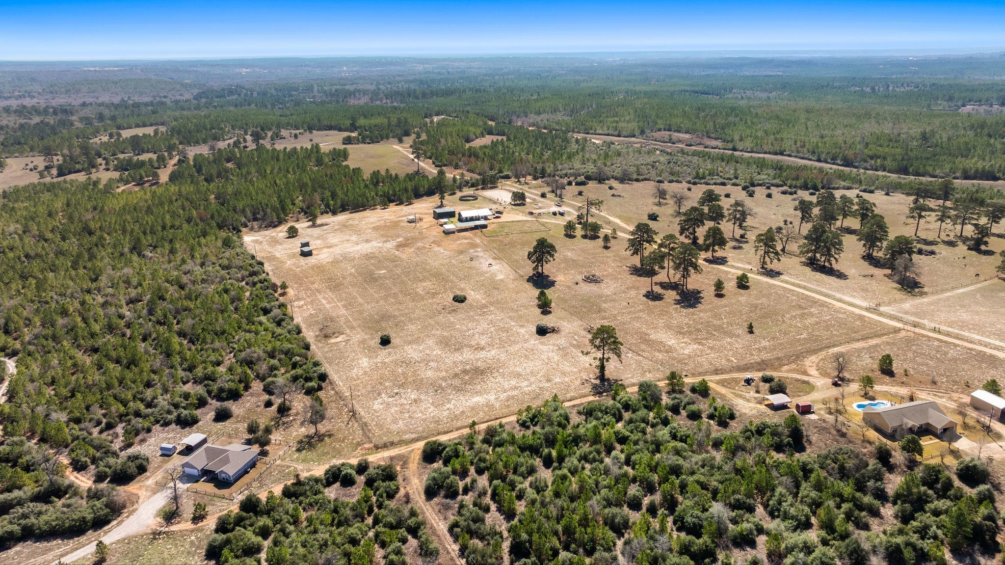 935 Highway 21 E, Paige, TX 78602