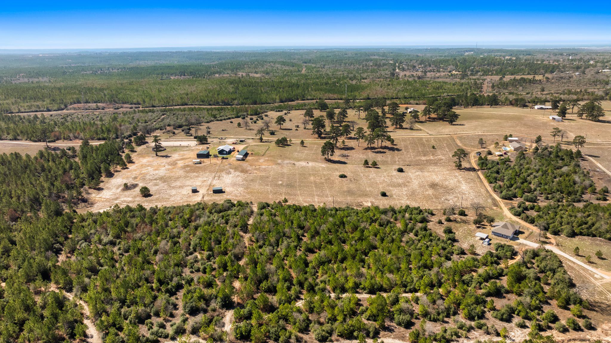 935 Highway 21 E, Paige, TX 78602