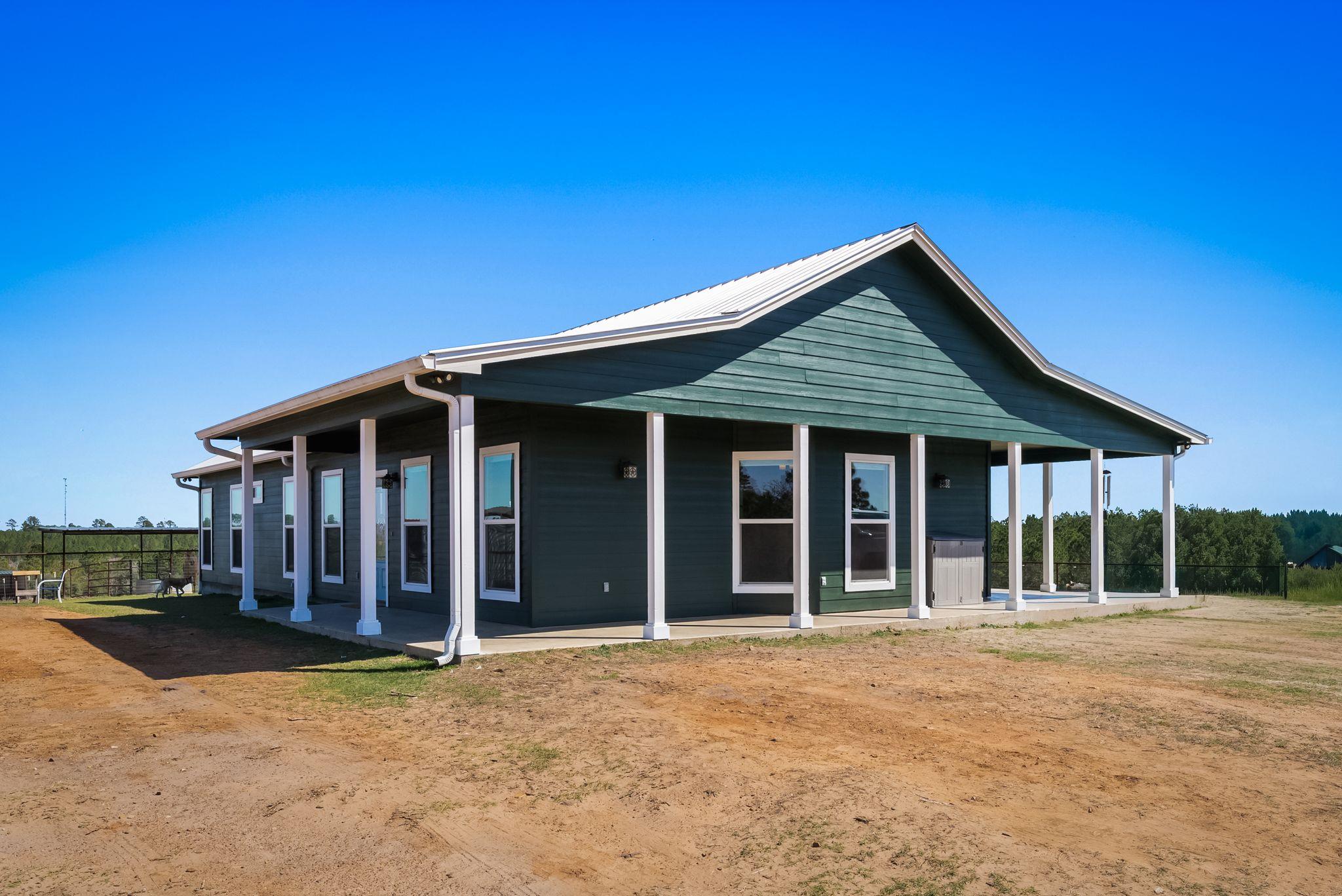 935 Highway 21 E, Paige, TX 78602