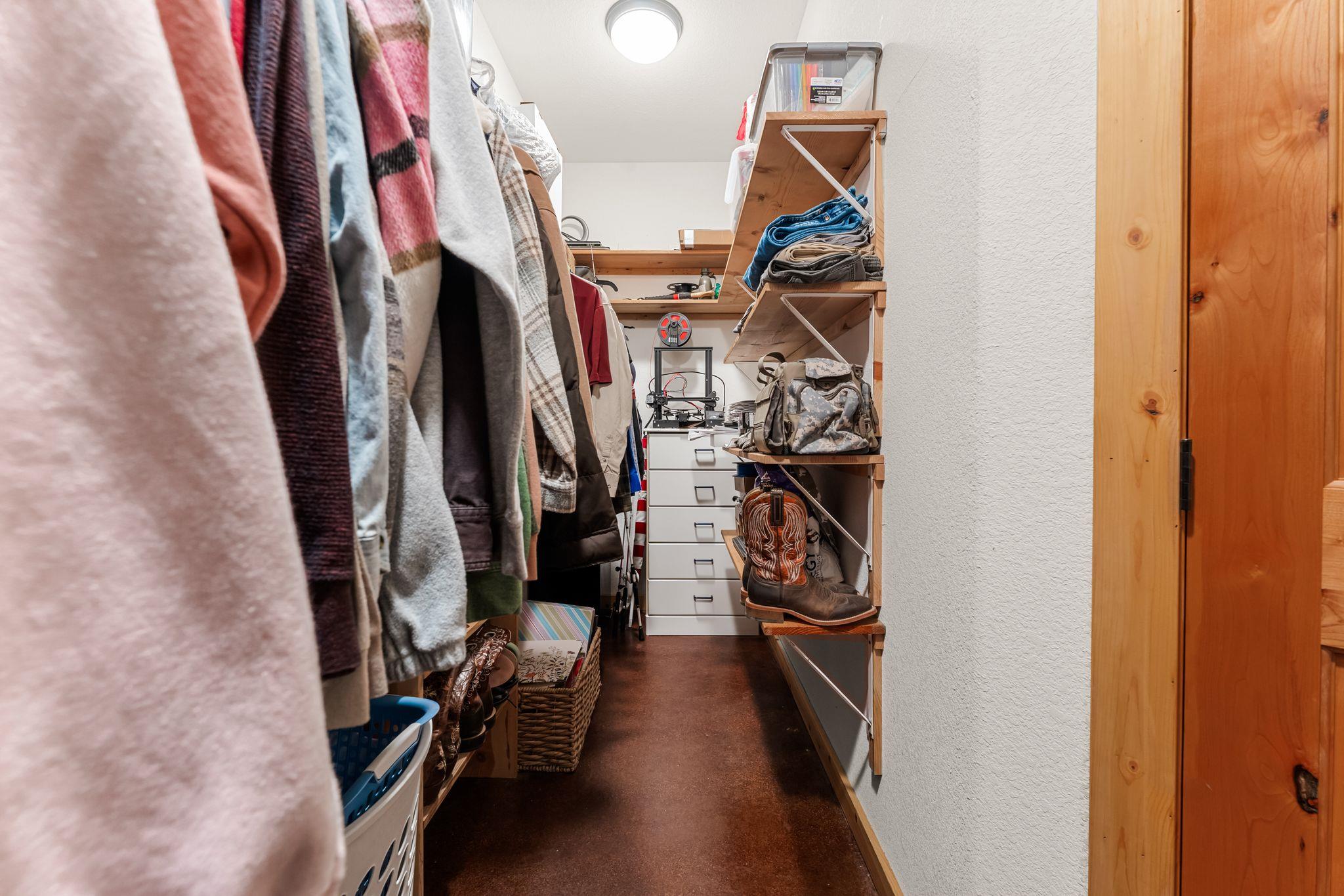 935 Highway 21 E, Paige, TX 78602