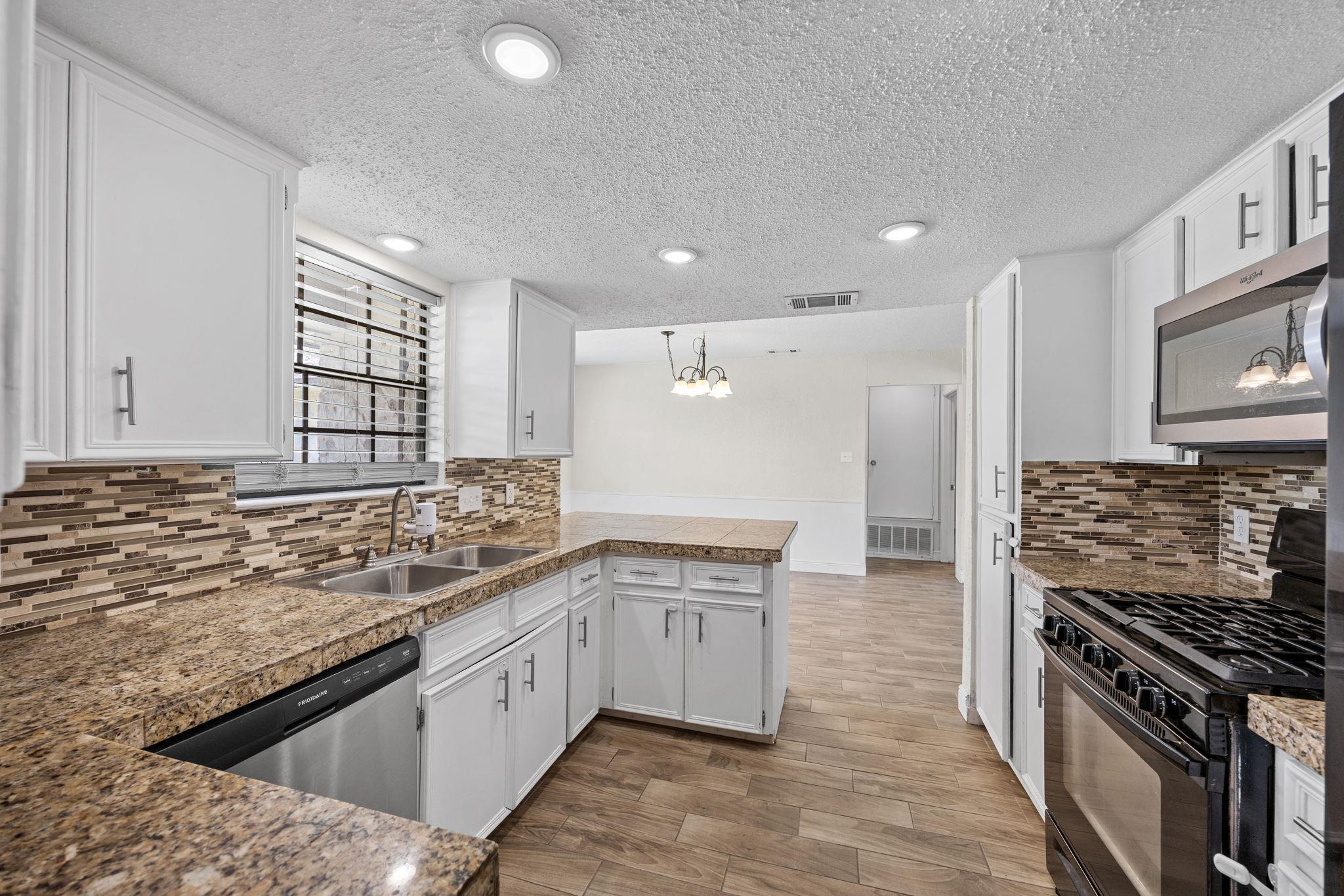 1105 Spring Breeze Cv, Round Rock, TX 78664