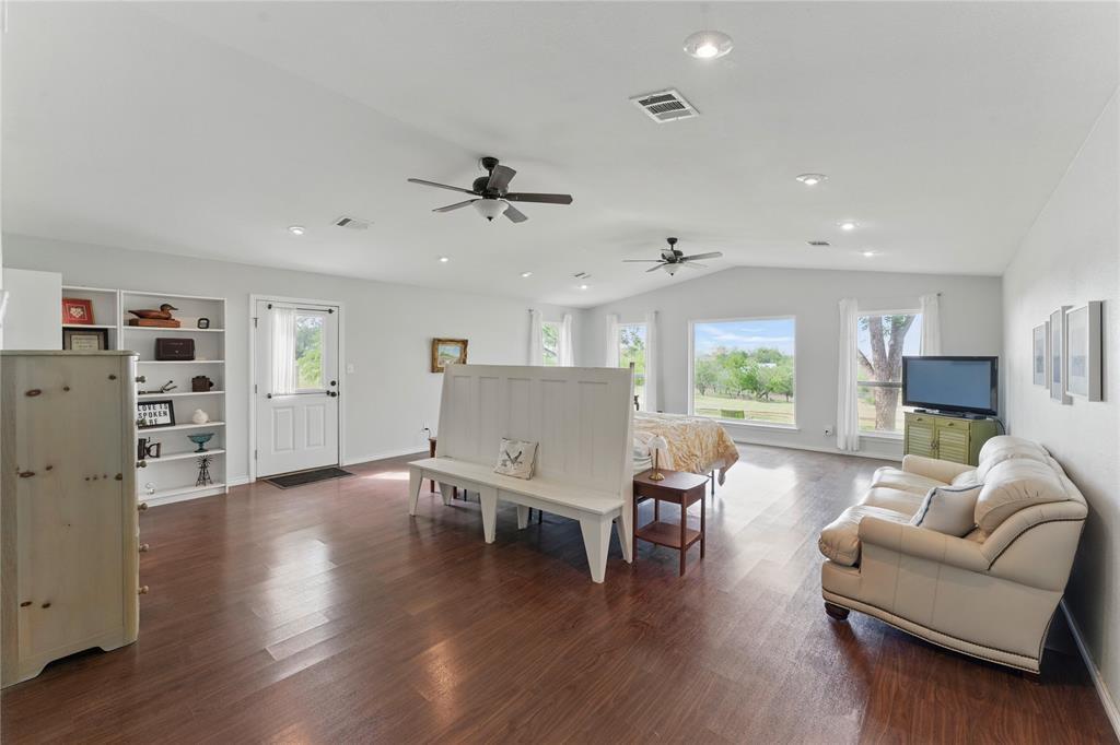 366 Arrow Hl, San Marcos, TX 78666