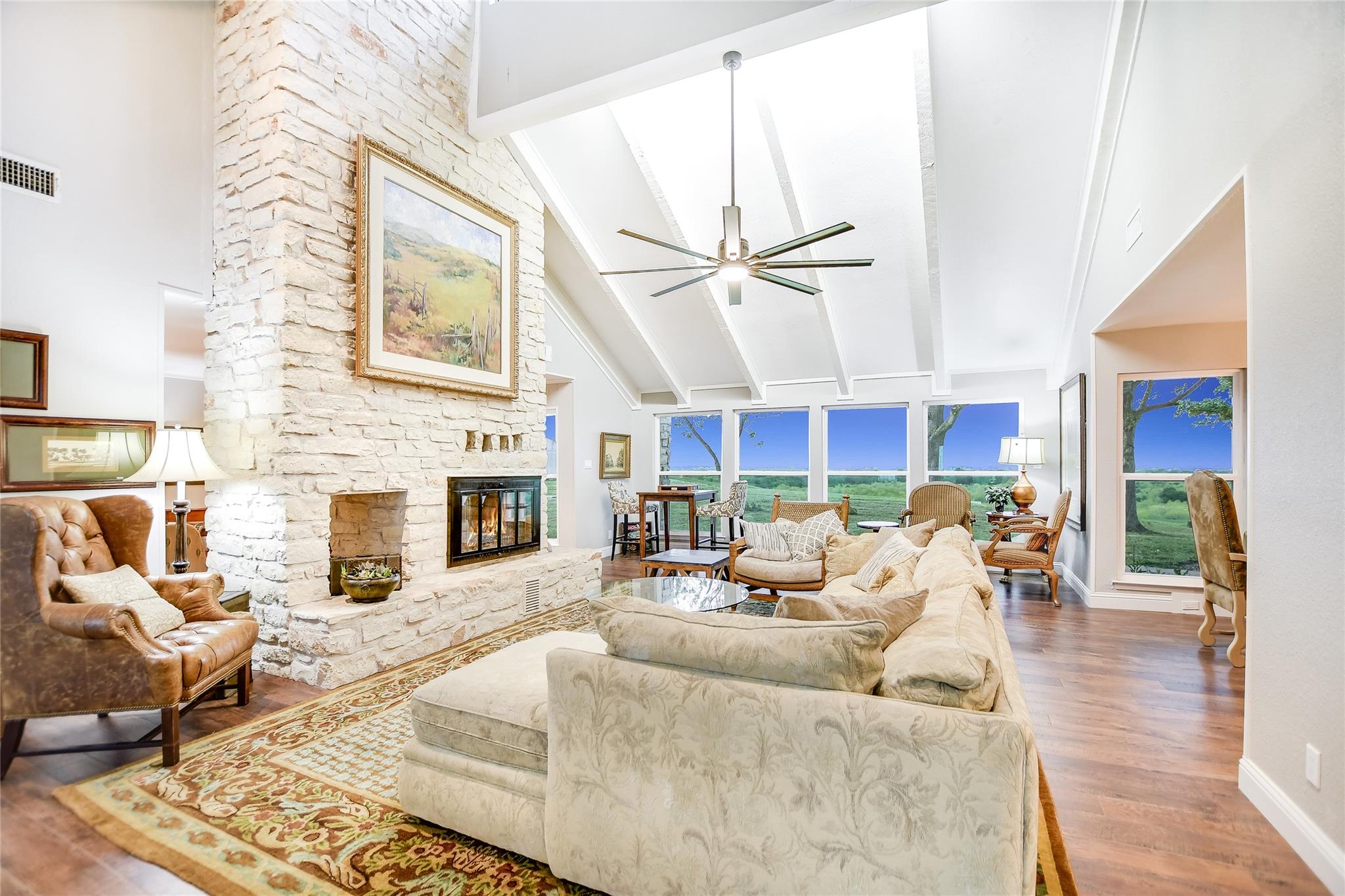 1551 Fm 1466, Coupland, TX 78615