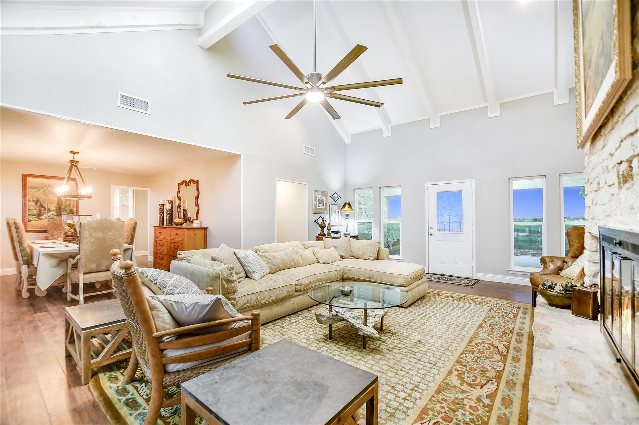 1551 Fm 1466, Coupland, TX 78615