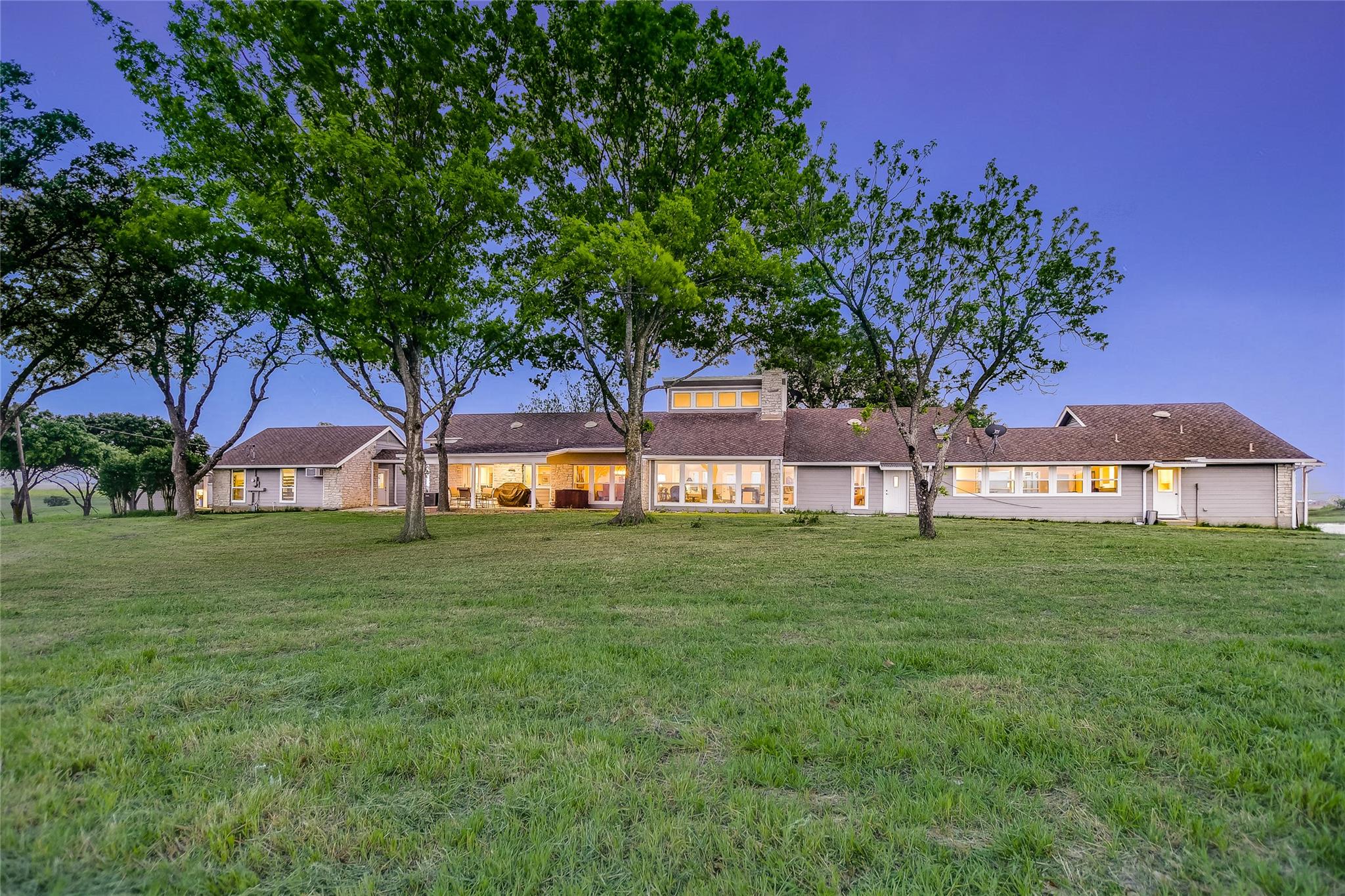 1551 Fm 1466, Coupland, TX 78615