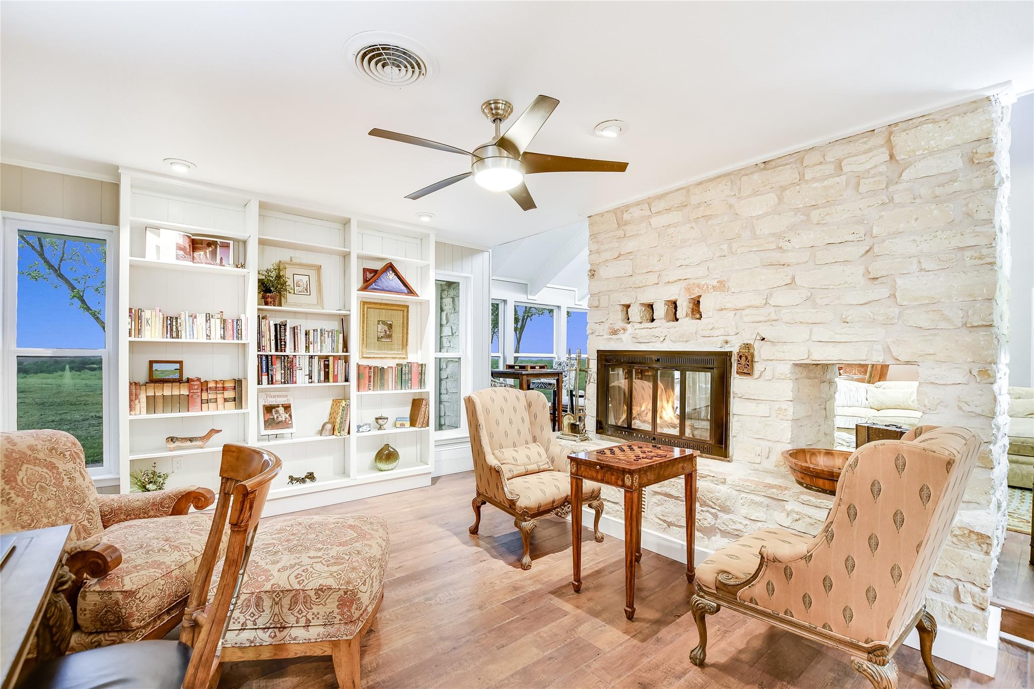 1551 Fm 1466, Coupland, TX 78615