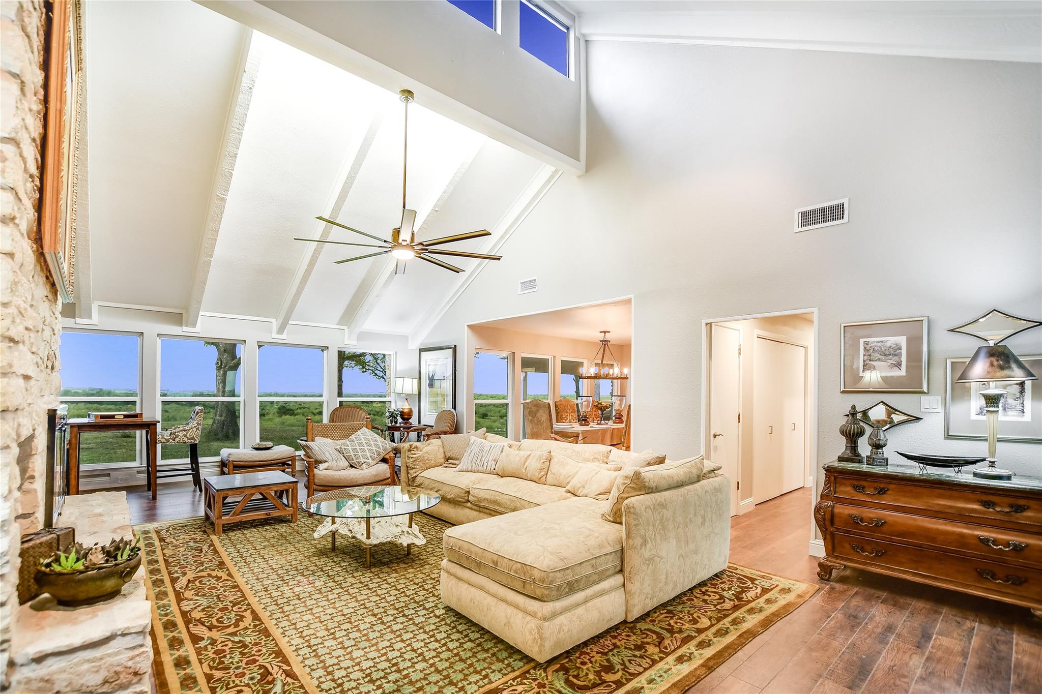 1551 Fm 1466, Coupland, TX 78615