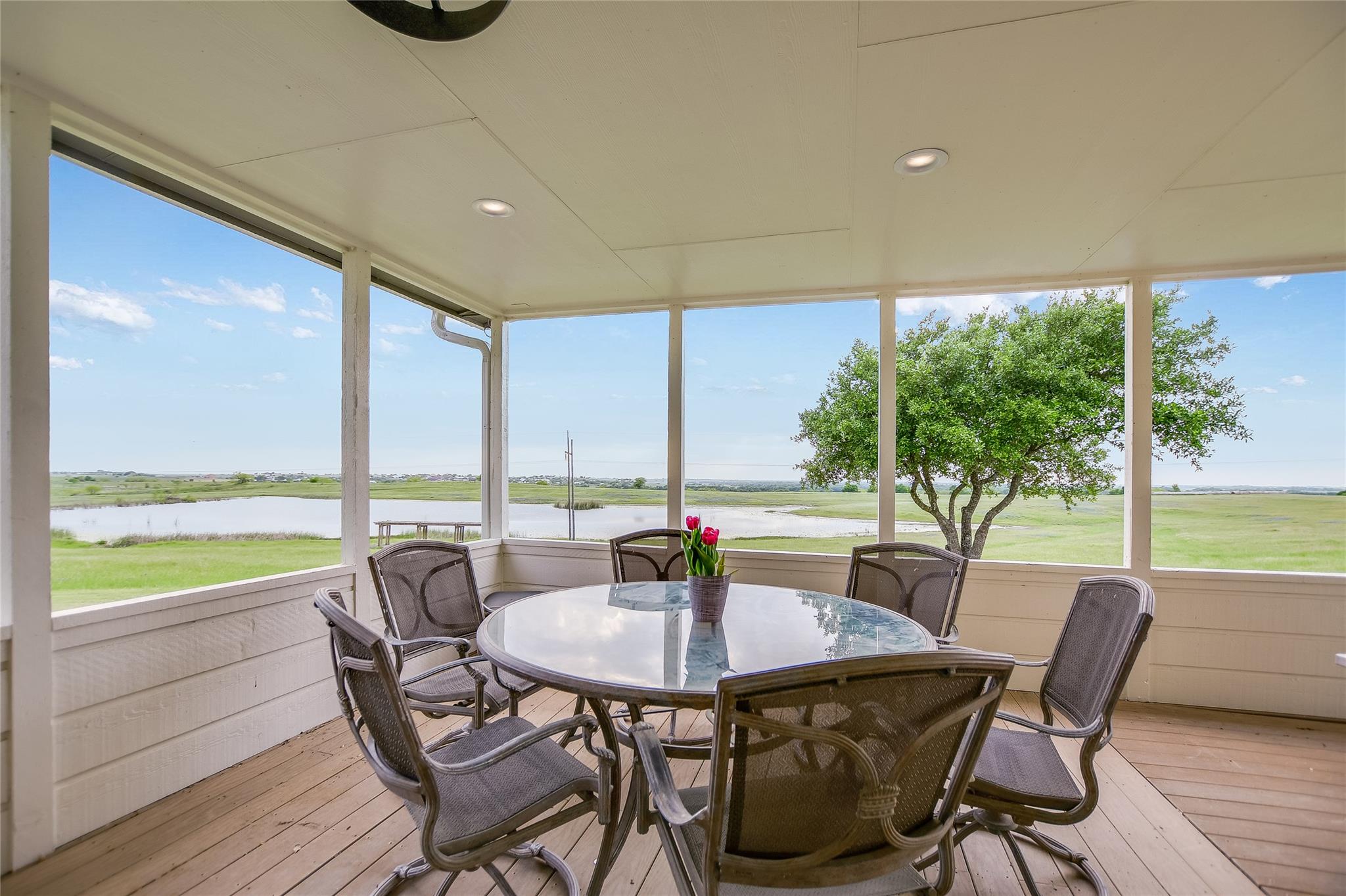 1551 Fm 1466, Coupland, TX 78615