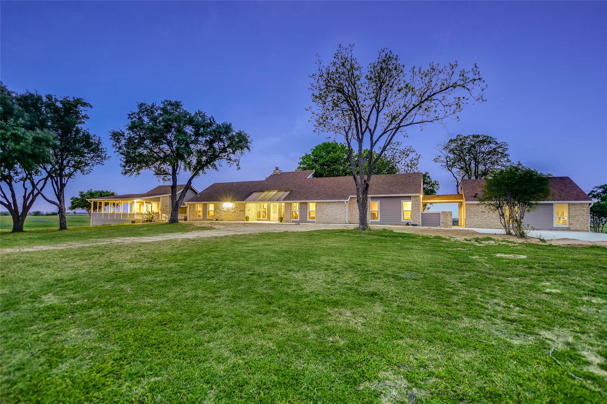 1551 Fm 1466, Coupland, TX 78615