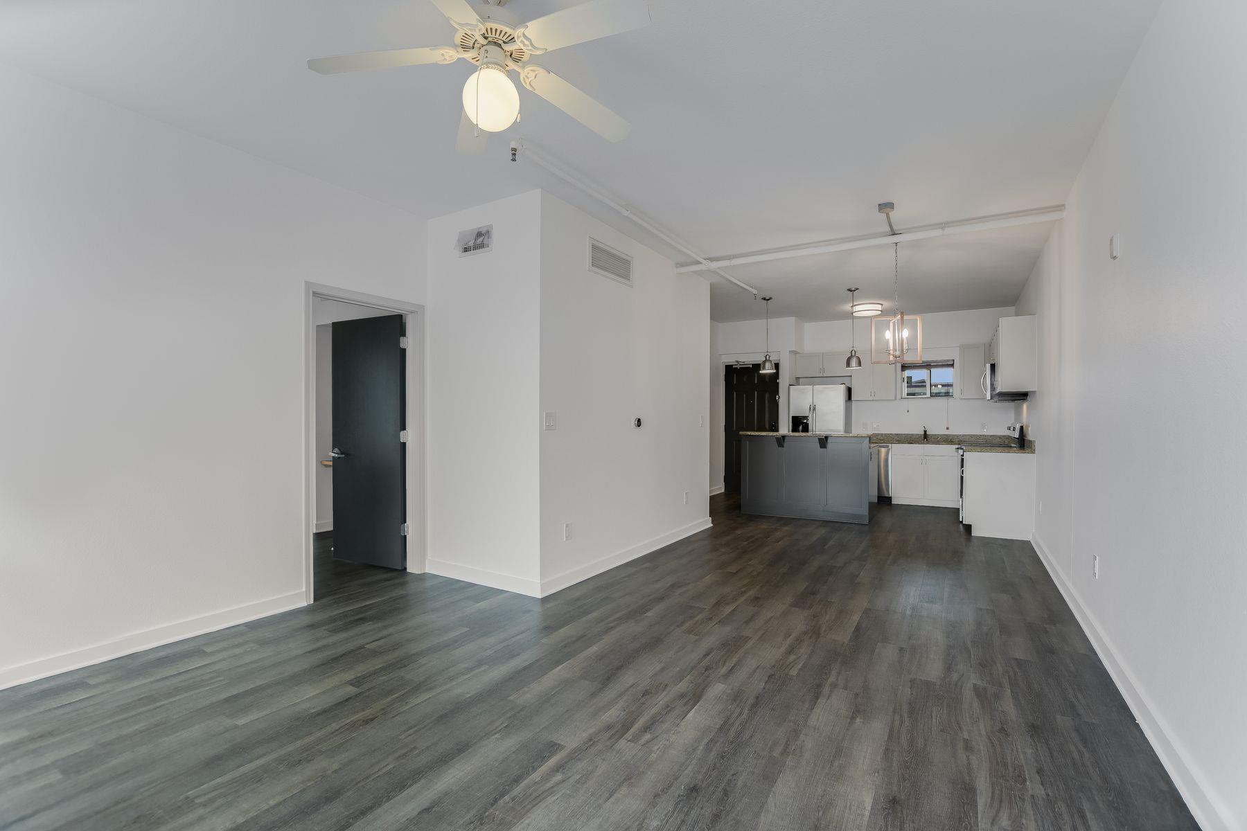 711 W 26th St # 702, Austin, TX 78705