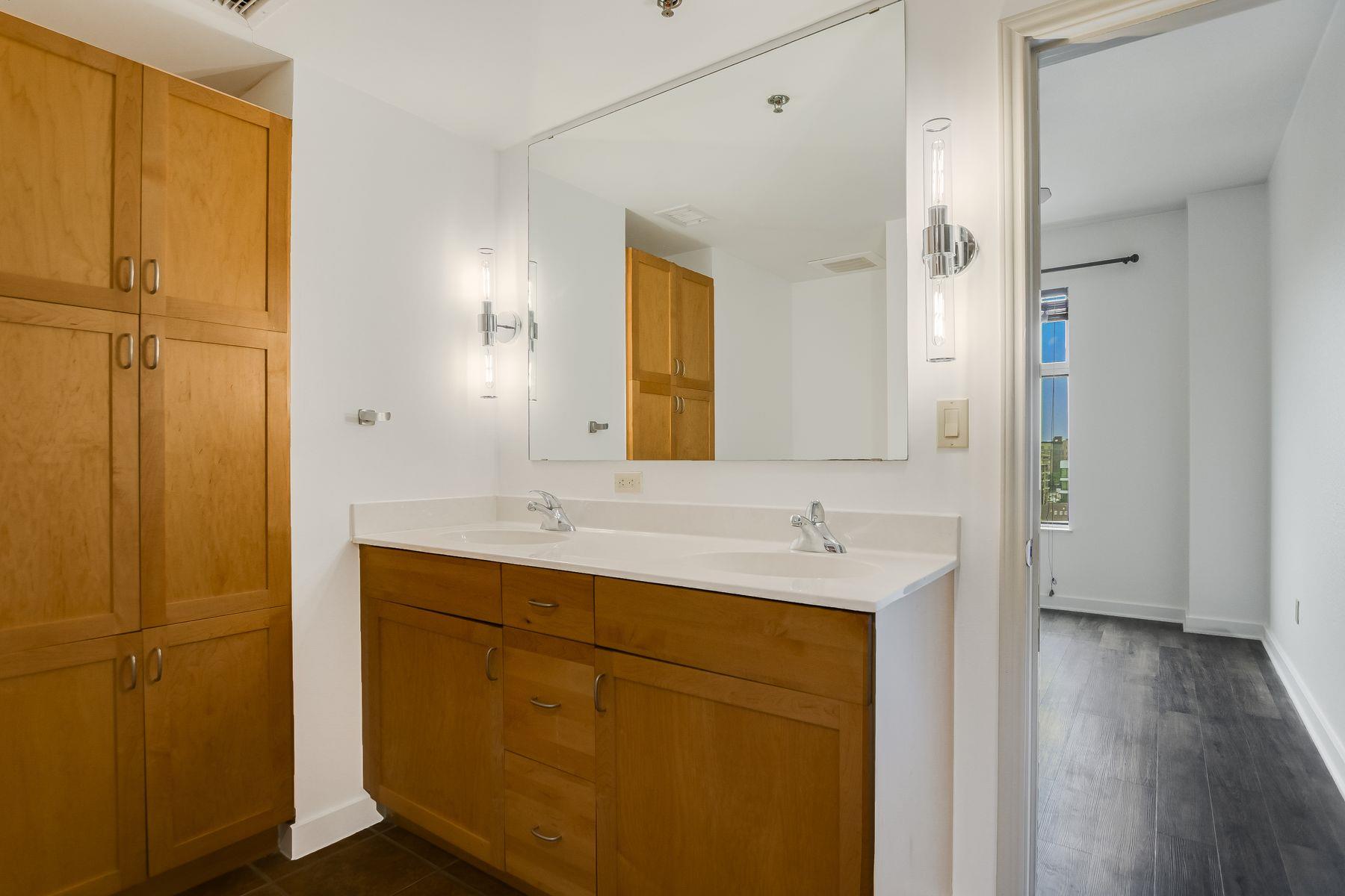 711 W 26th St # 702, Austin, TX 78705