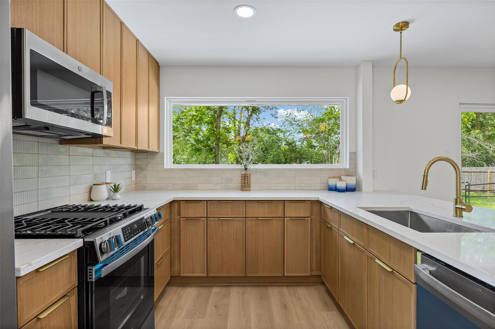 1433 Salem Meadow Cir, Austin, TX 78745