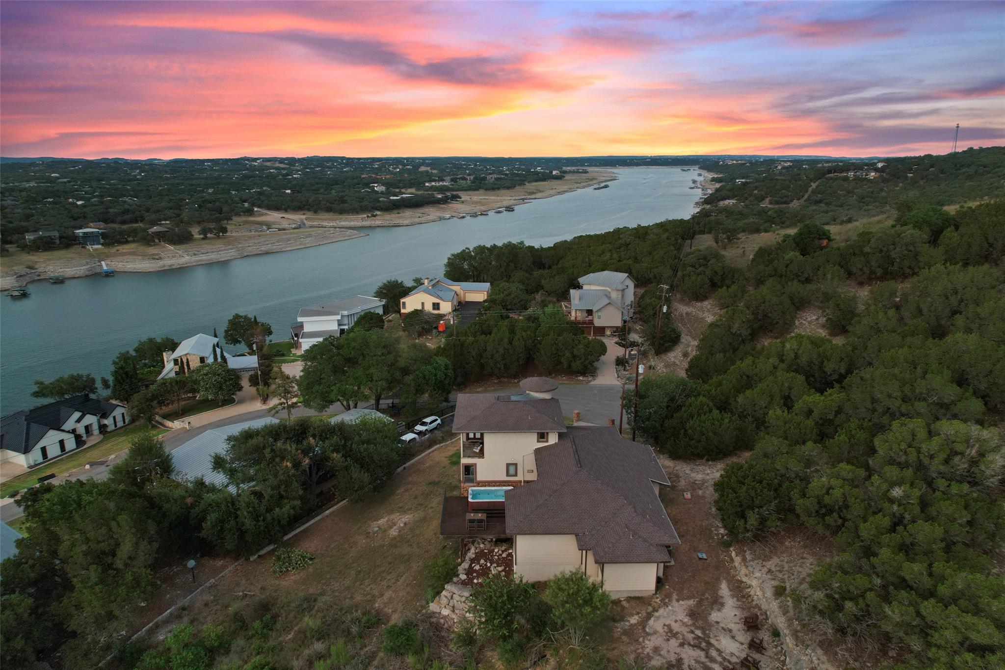 21803 Briarcliff Dr, Spicewood, TX 78669