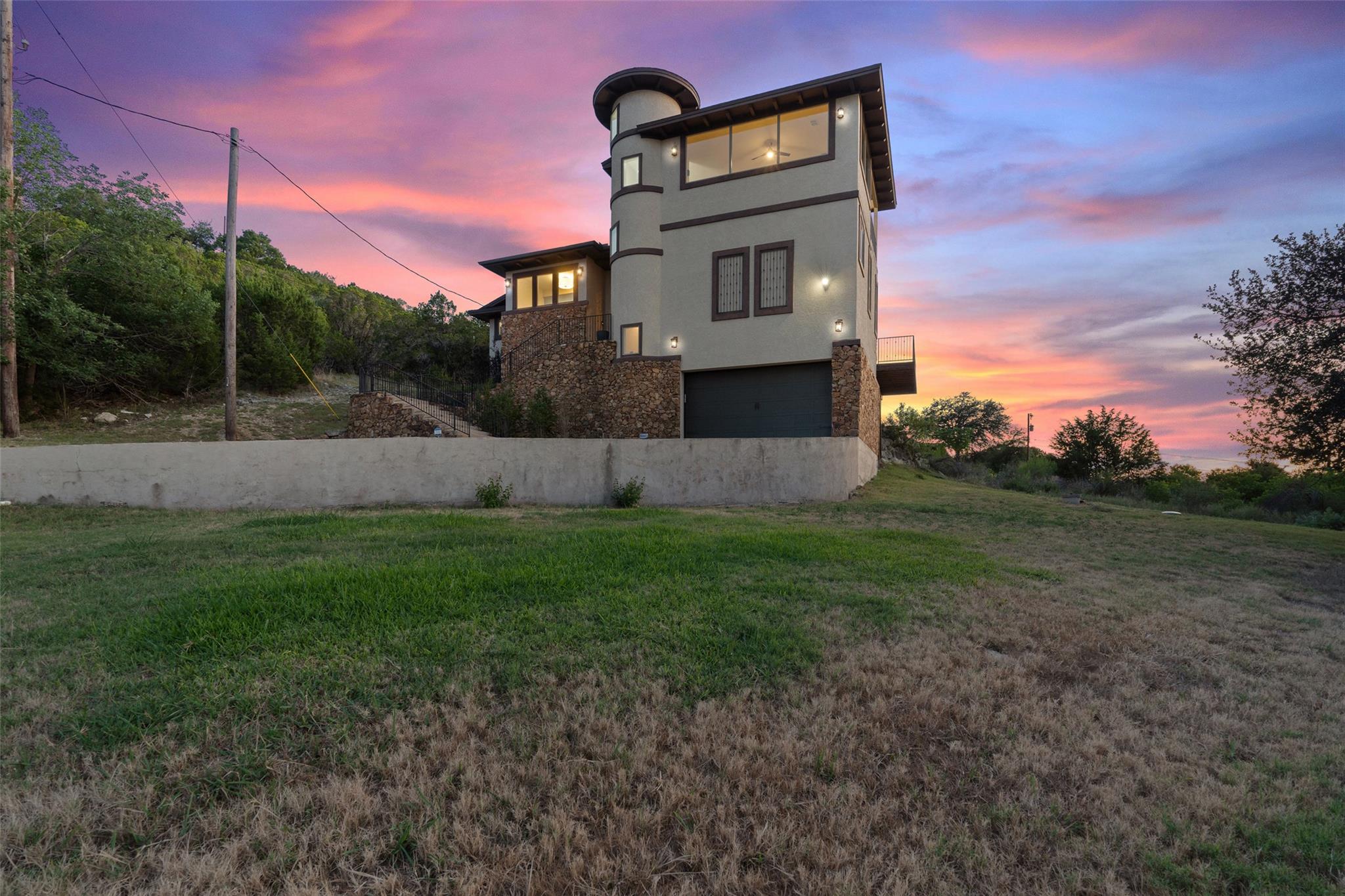 21803 Briarcliff Dr, Spicewood, TX 78669