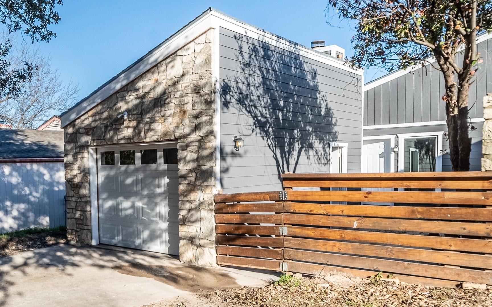 915 Sirocco Dr # A, Austin, TX 78745