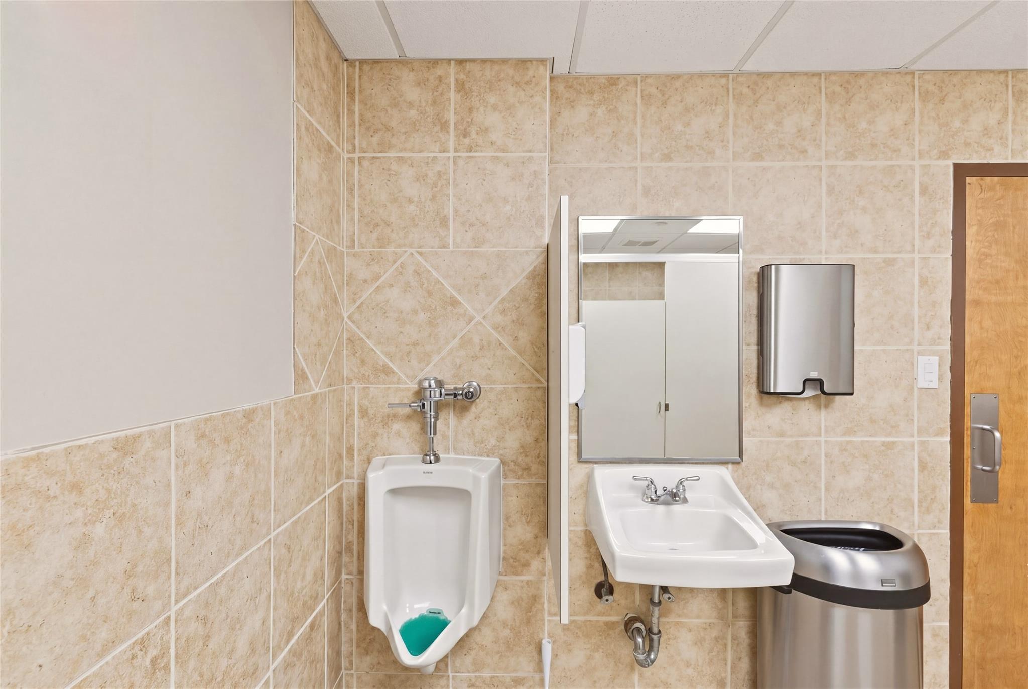 1506 N US HWY 281, Johnson City, TX 78636