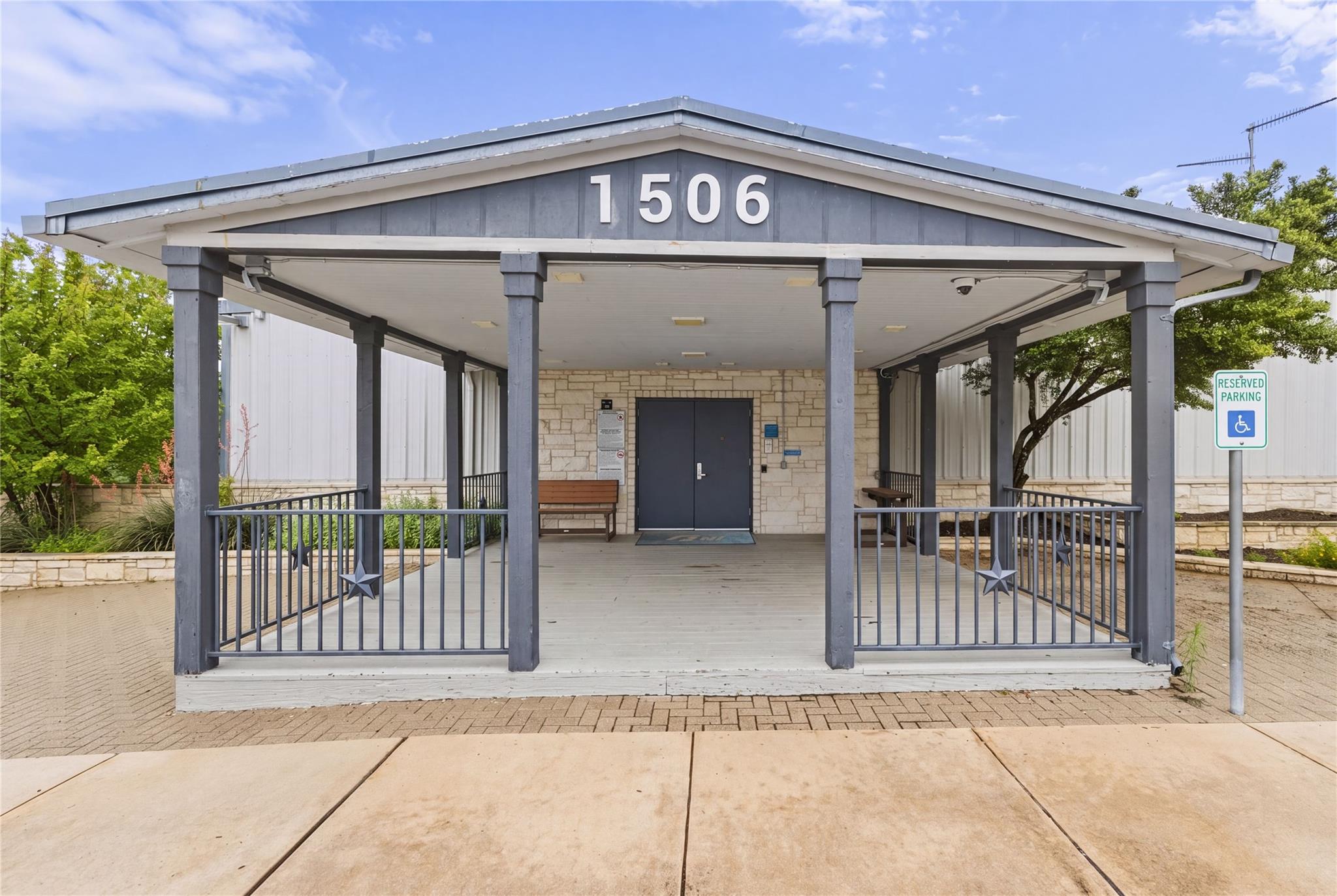 1506 N US HWY 281, Johnson City, TX 78636