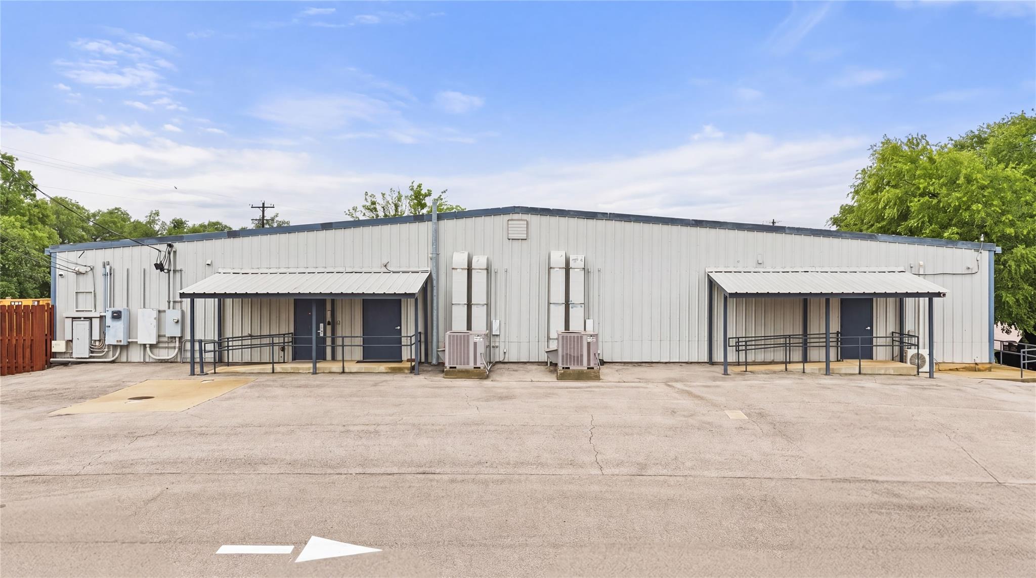 1506 N US HWY 281, Johnson City, TX 78636