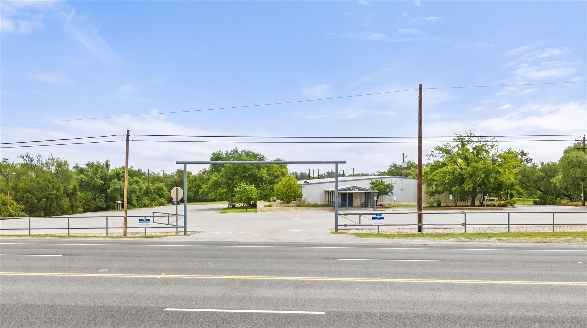 1506 N US HWY 281, Johnson City, TX 78636