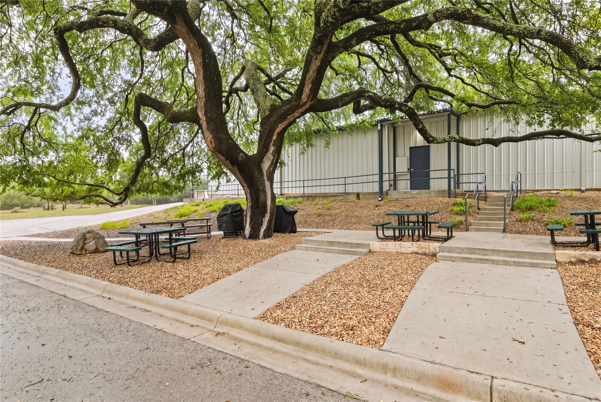 1506 N US HWY 281, Johnson City, TX 78636