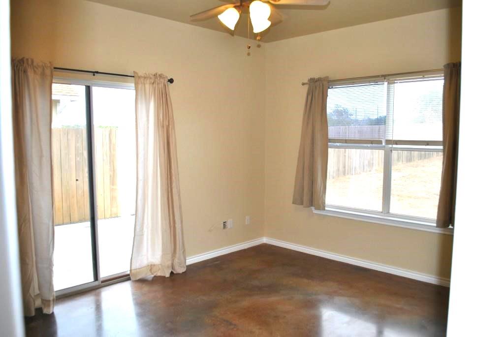 1640 County Road 228 Rd # A, Florence, TX 76527