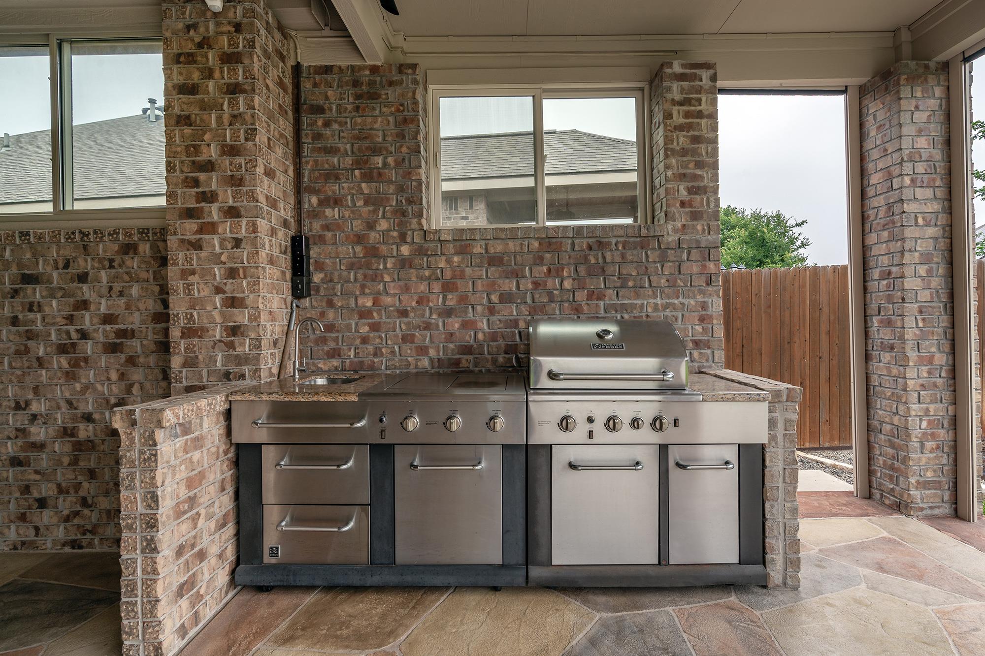 308 Bluehaw Dr, Georgetown, TX 78628