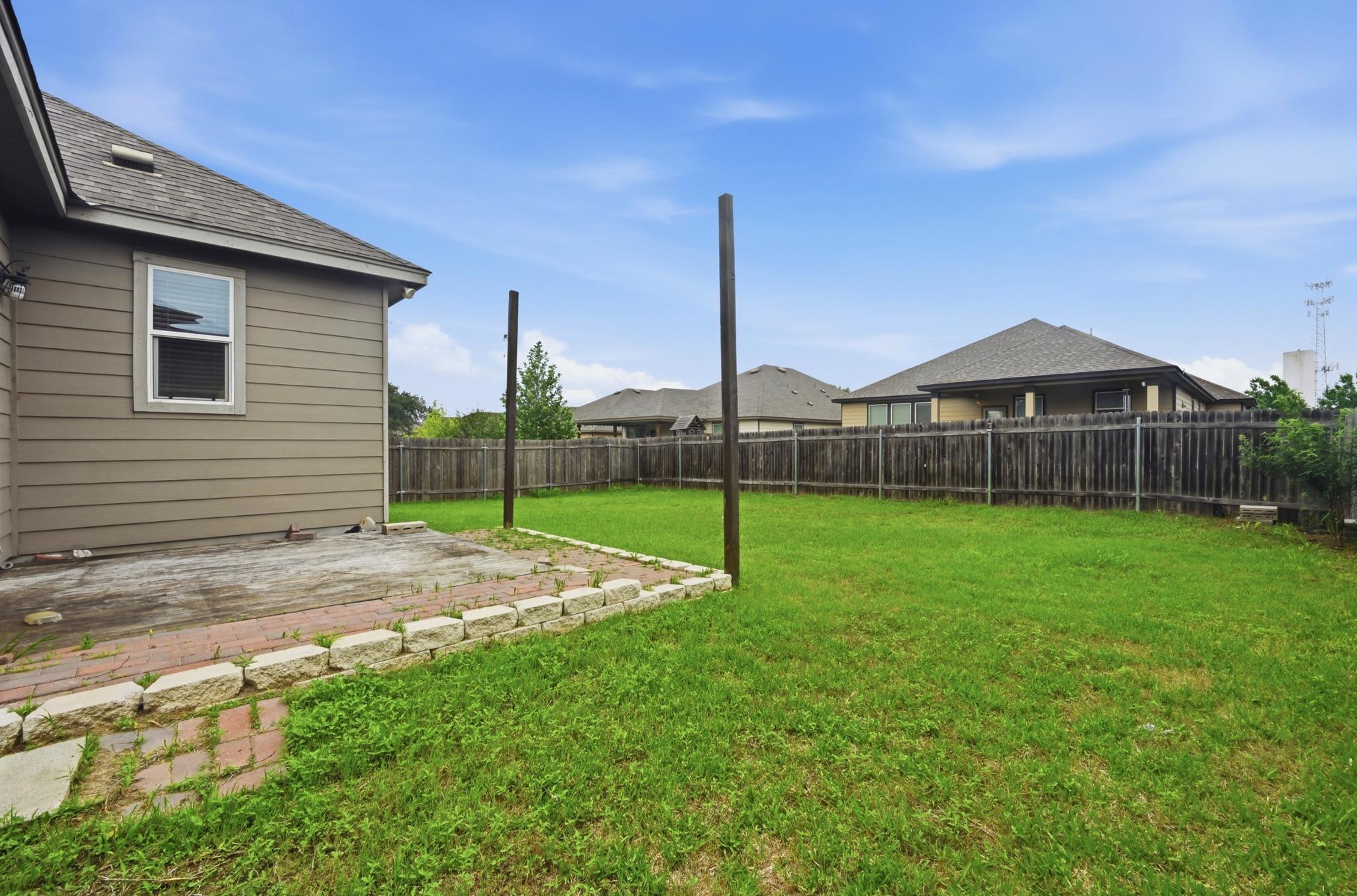 160 Phillips Dr, Kyle, TX 78640