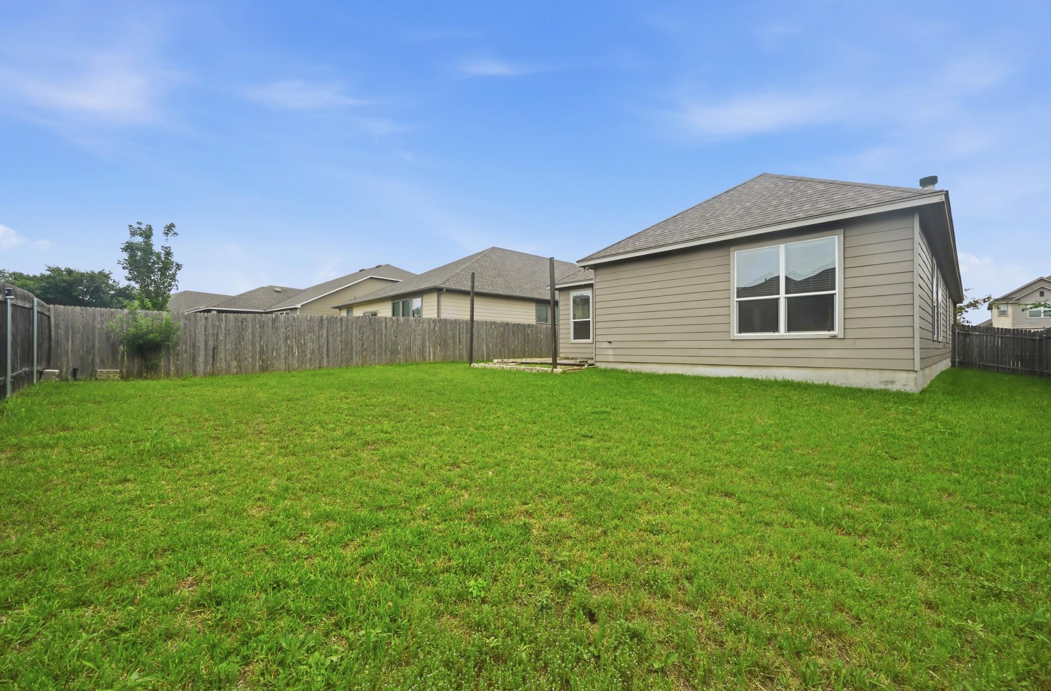 160 Phillips Dr, Kyle, TX 78640