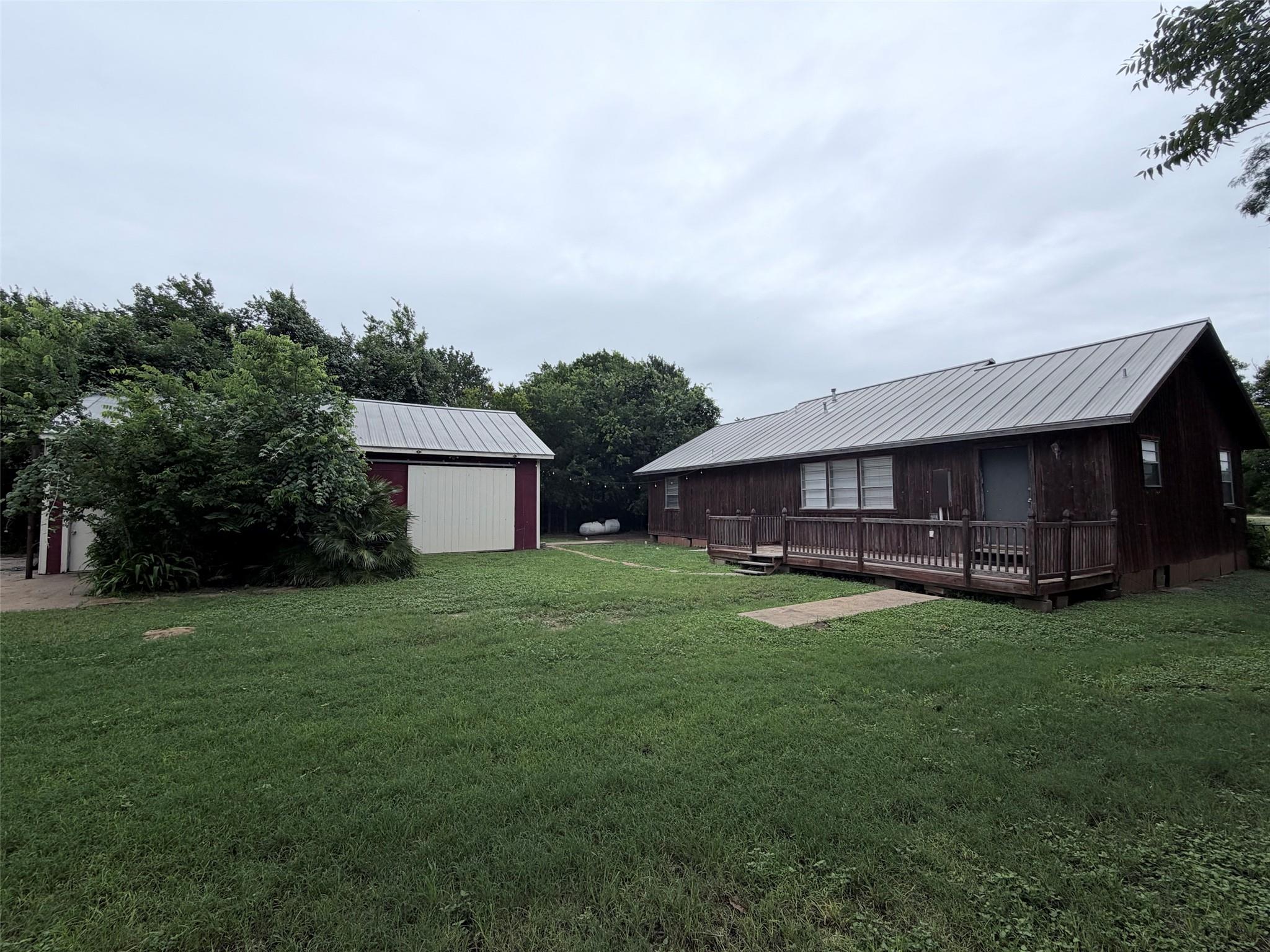 570 W Keanahalululu Ln, Bastrop, TX 78602